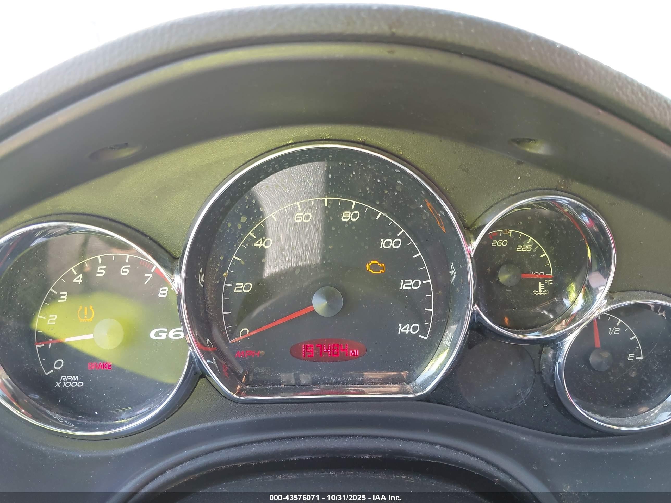 2008 Pontiac G6 Value Leader Red vin: 1G2ZF57B484175614