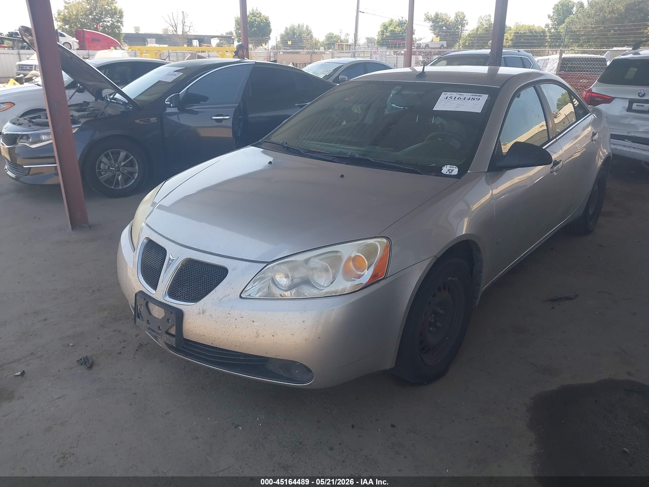 2008 Pontiac G6 Value Leader Серебряный vin: 1G2ZF57BX84147591
