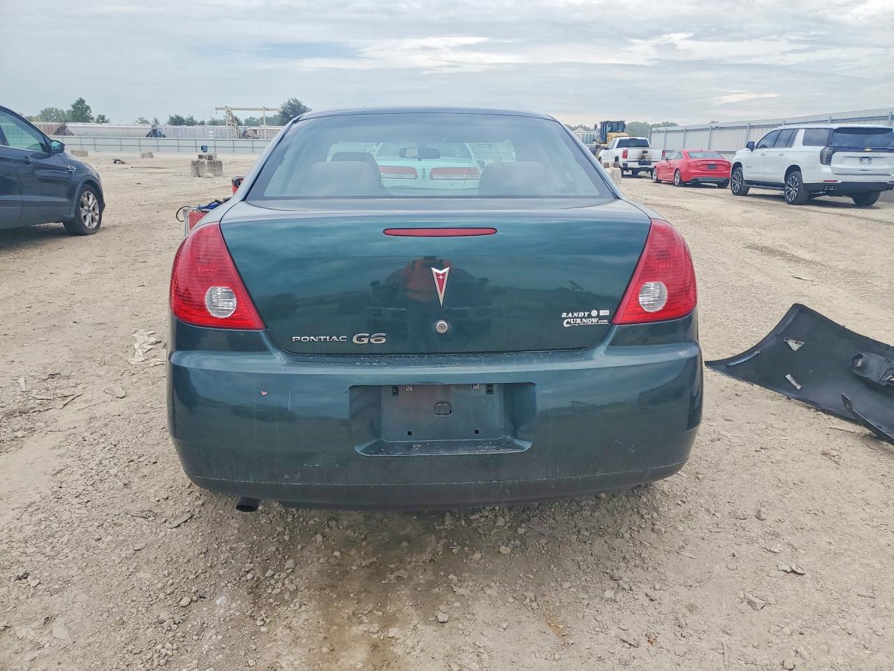 2007 Pontiac G6 Value Leader Black vin: 1G2ZF58B374229983