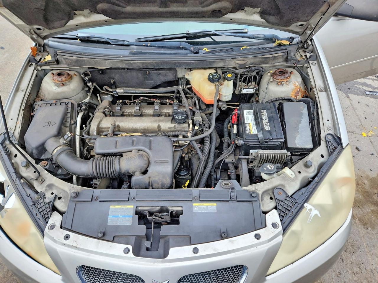2007 Pontiac G6 Value Leader Silver vin: 1G2ZF58B374258786