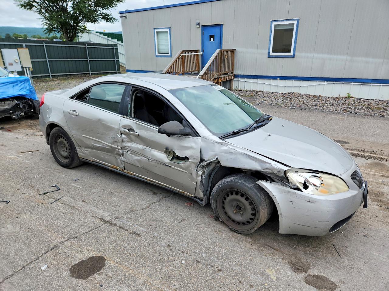 2007 Pontiac G6 Value Leader Silver vin: 1G2ZF58B374258786