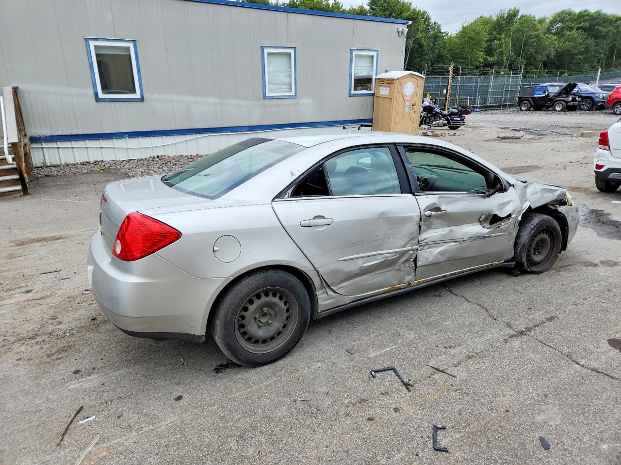 2007 Pontiac G6 Value Leader Silver vin: 1G2ZF58B374258786