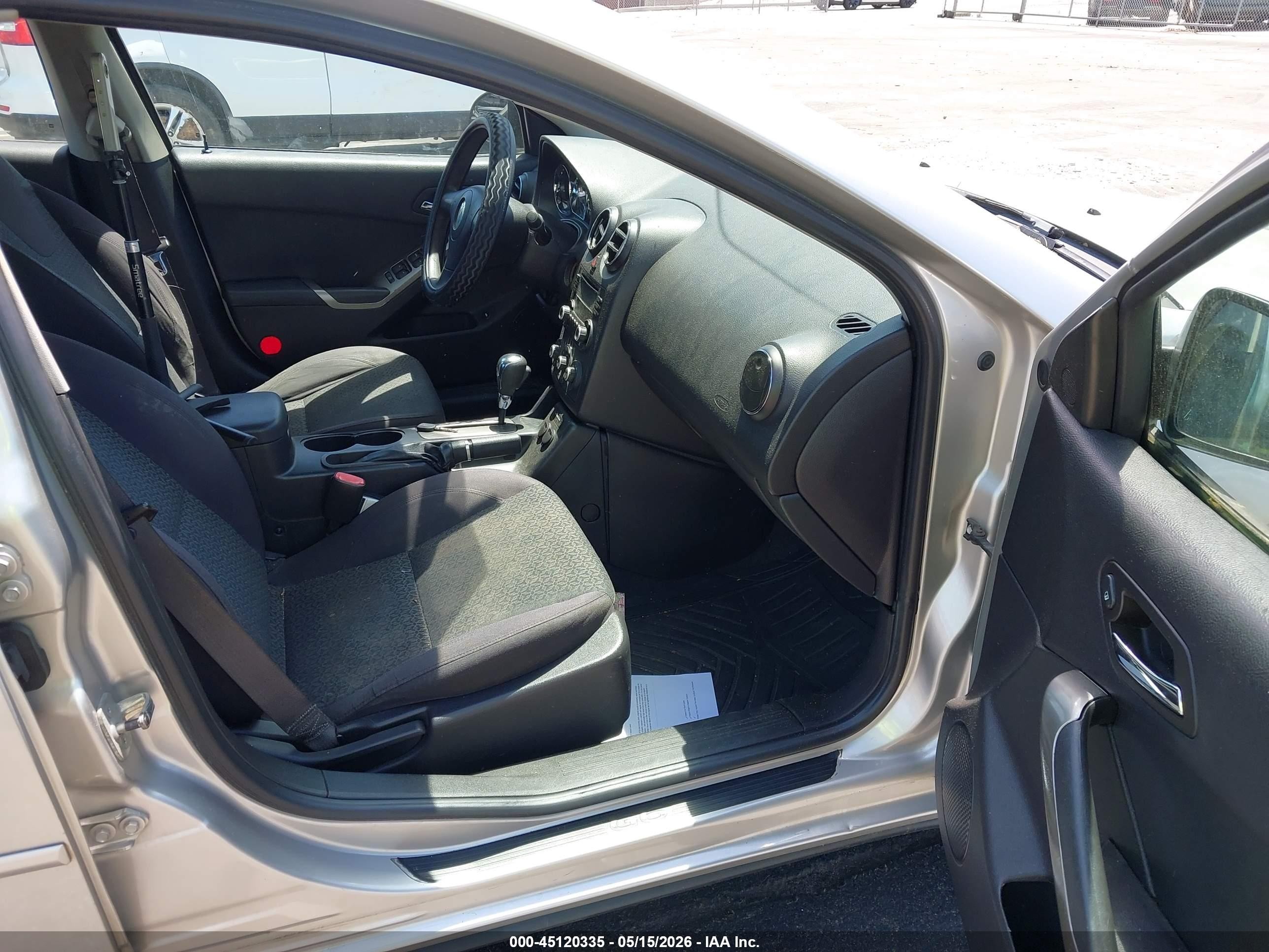 2007 Pontiac G6 Value Leader Silver vin: 1G2ZF58B574218564