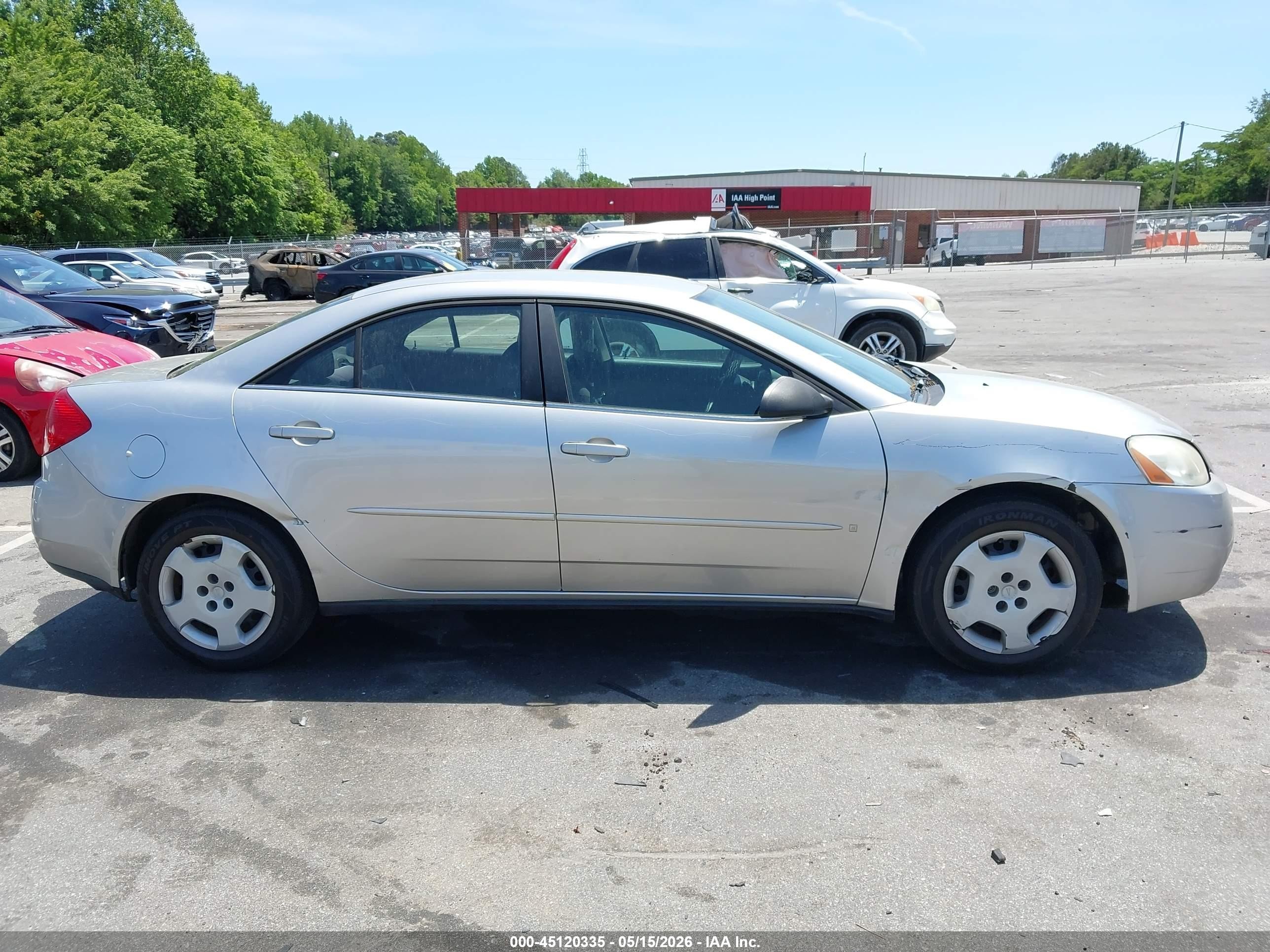 2007 Pontiac G6 Value Leader Silver vin: 1G2ZF58B574218564