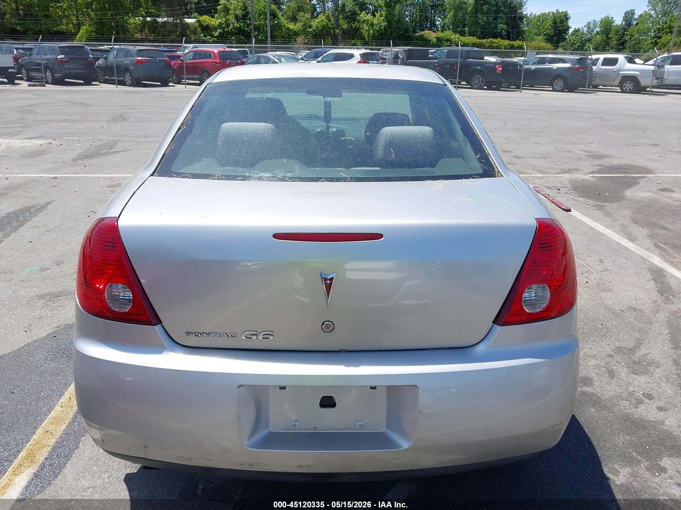 2007 Pontiac G6 Value Leader Silver vin: 1G2ZF58B574218564
