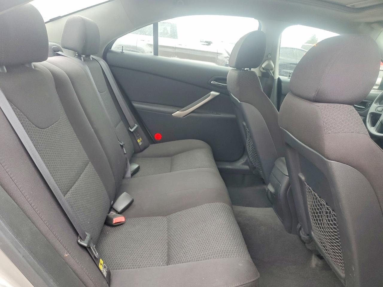 2005 Pontiac G6 Silver vin: 1G2ZG528054157292