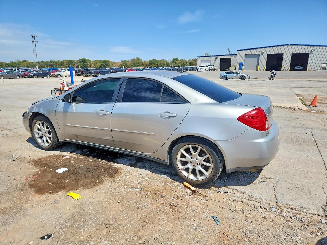 2005 Pontiac G6 Silver vin: 1G2ZG528254125217
