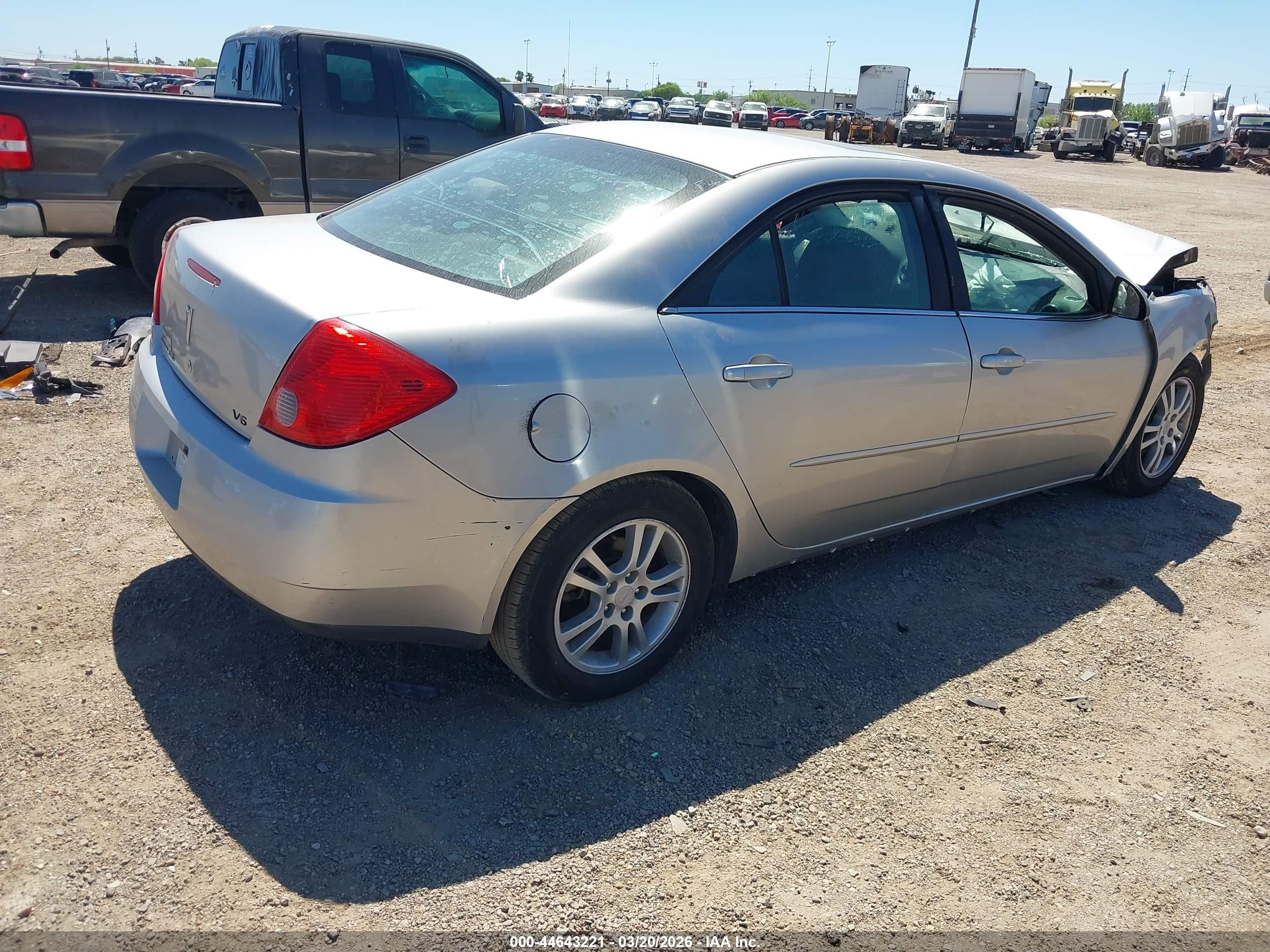 2005 Pontiac G6   Silver vin: 1G2ZG528354164687