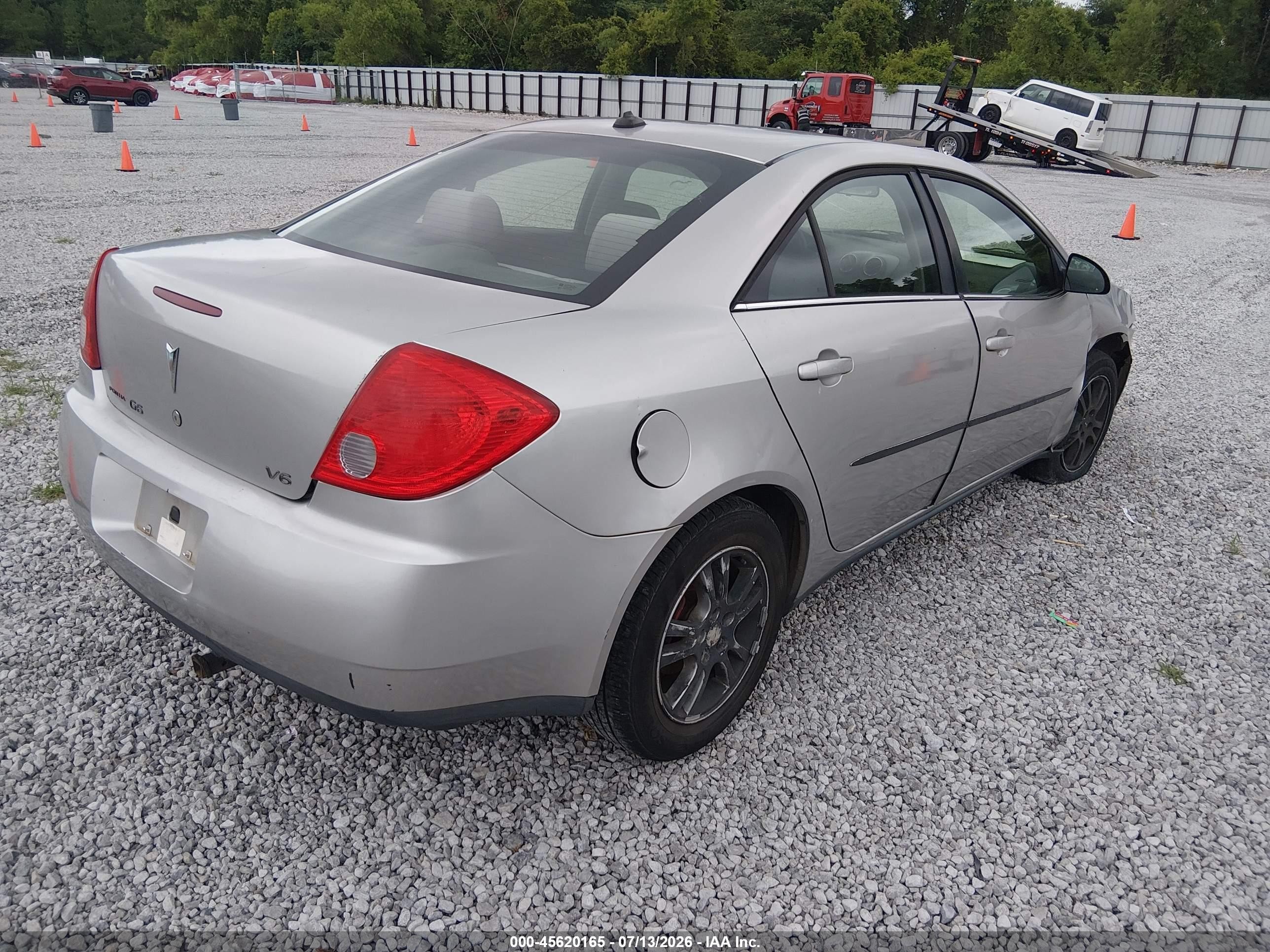 2005 Pontiac G6   Silver vin: 1G2ZG528754148704