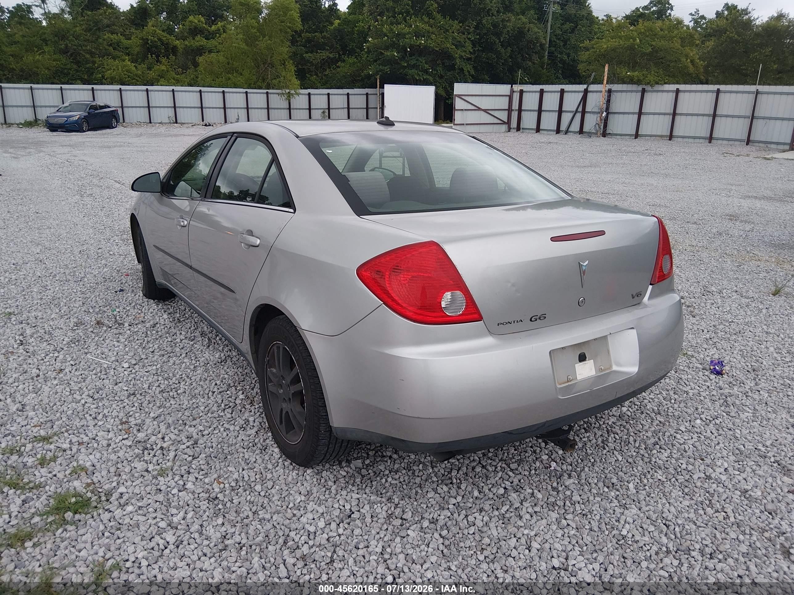 2005 Pontiac G6   Silver vin: 1G2ZG528754148704