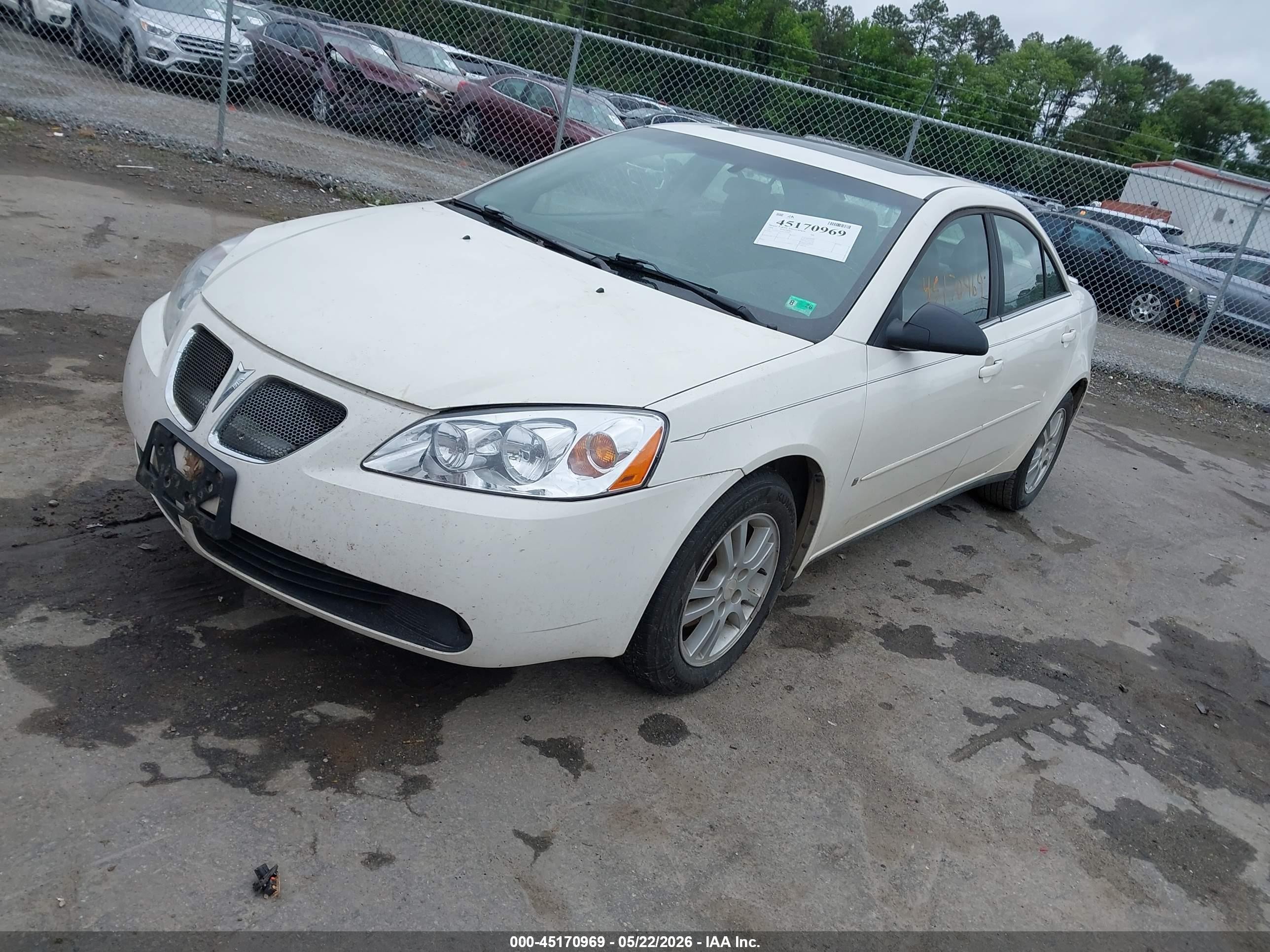 2006 Pontiac G6   White vin: 1G2ZG558264182725