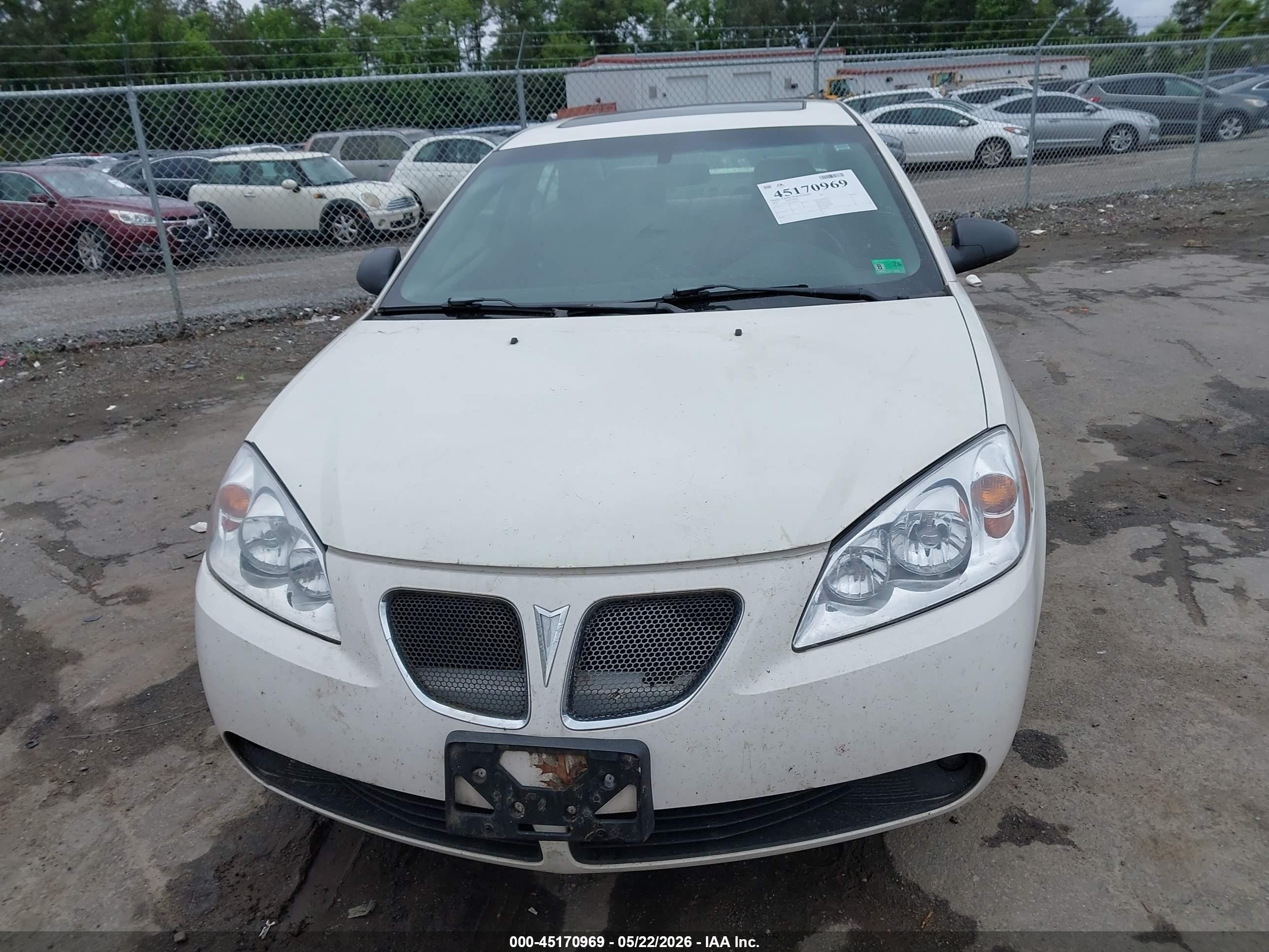 2006 Pontiac G6   White vin: 1G2ZG558264182725