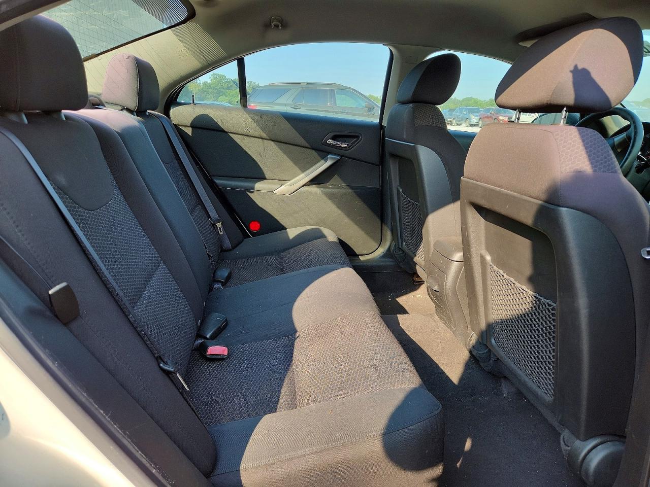 2006 Pontiac G6 Se1 White vin: 1G2ZG558364243239