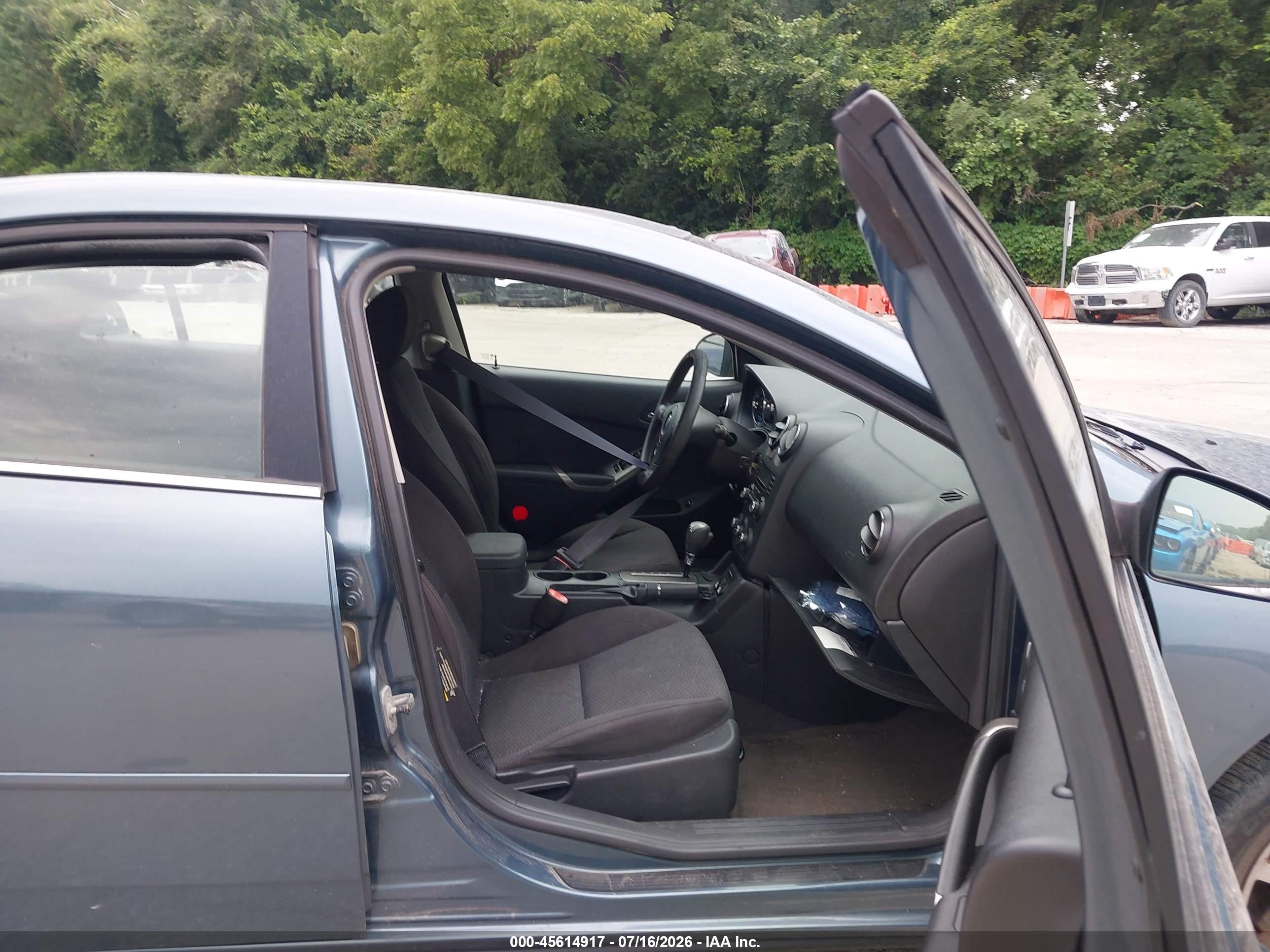 2006 Pontiac G6   Blue vin: 1G2ZG558564145670