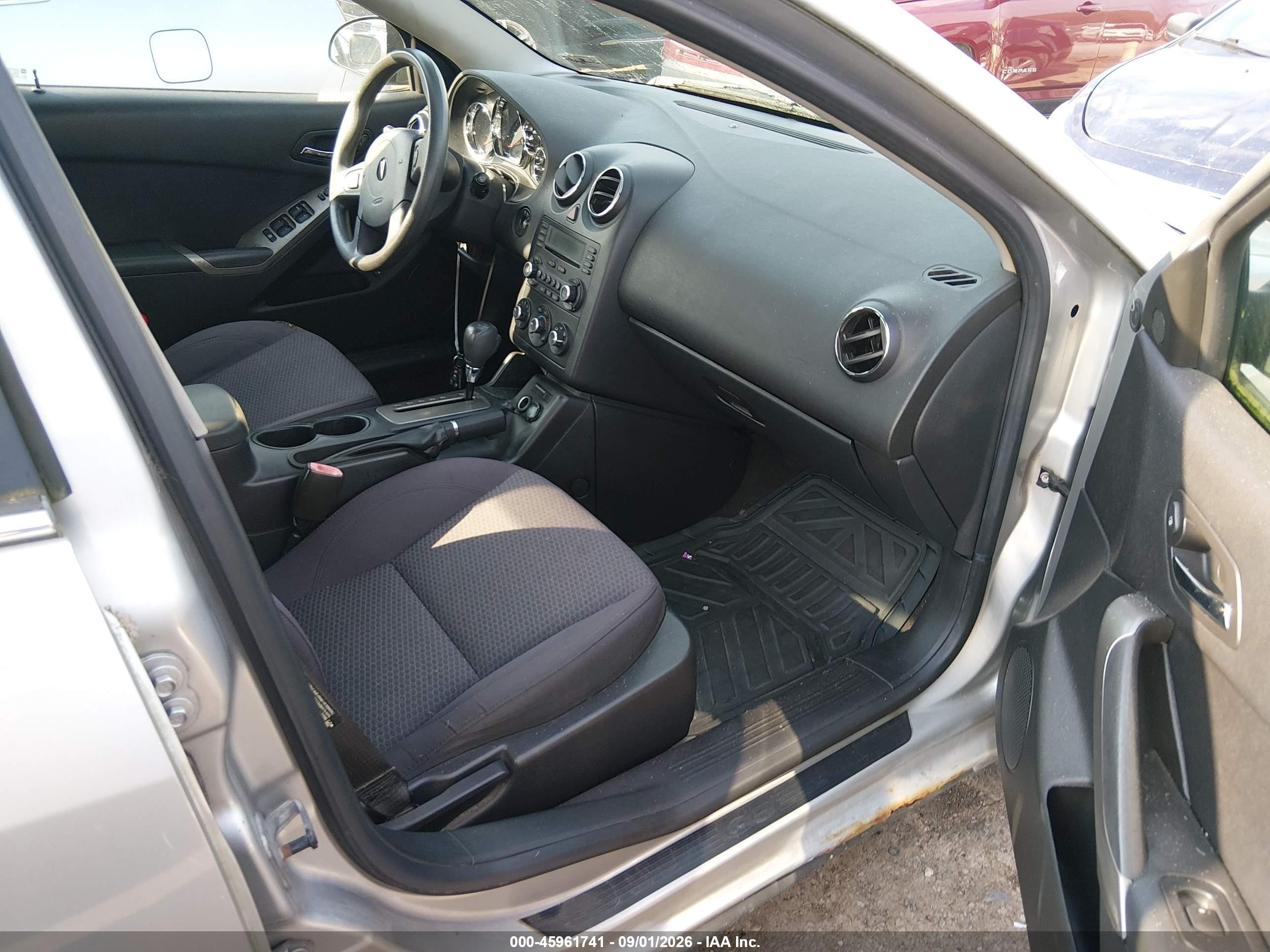 2006 Pontiac G6   Silver vin: 1G2ZG558664104609