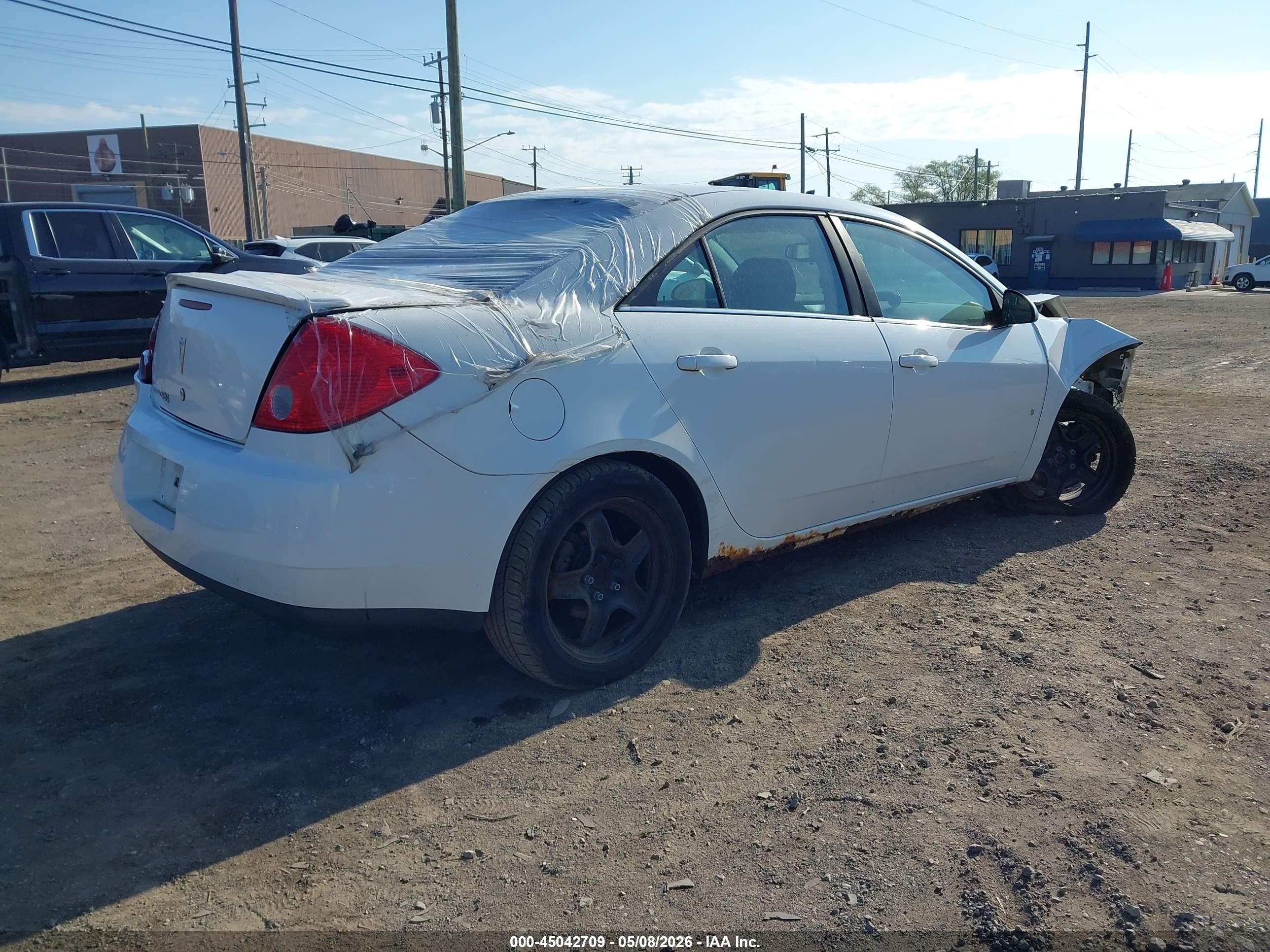 2009 Pontiac G6   Белый vin: 1G2ZG57B094202905