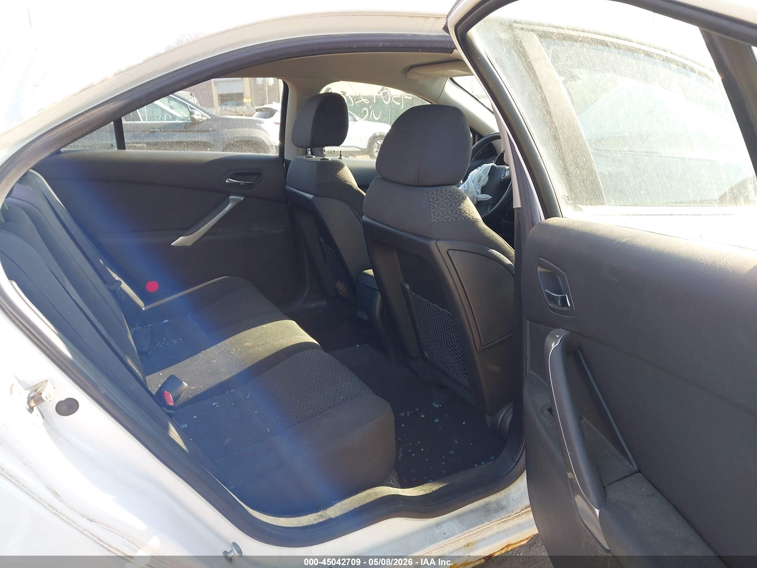 2009 Pontiac G6   Белый vin: 1G2ZG57B094202905