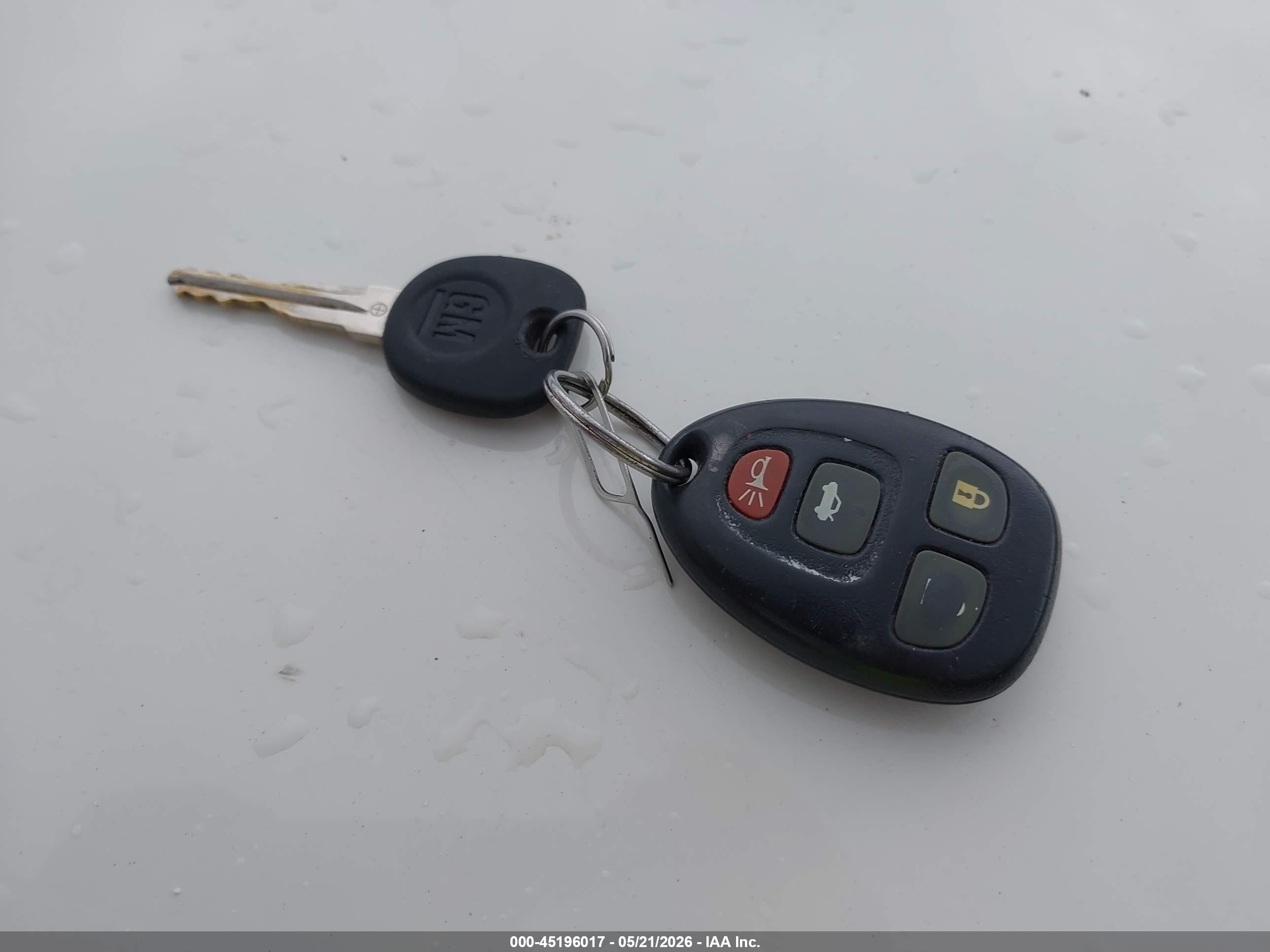 2008 Pontiac G6   White vin: 1G2ZG57B184189595
