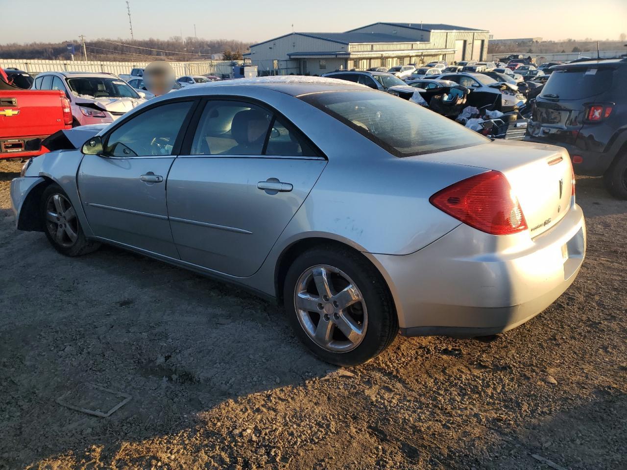 2008 Pontiac G6 Base Серебряный vin: 1G2ZG57B484211475
