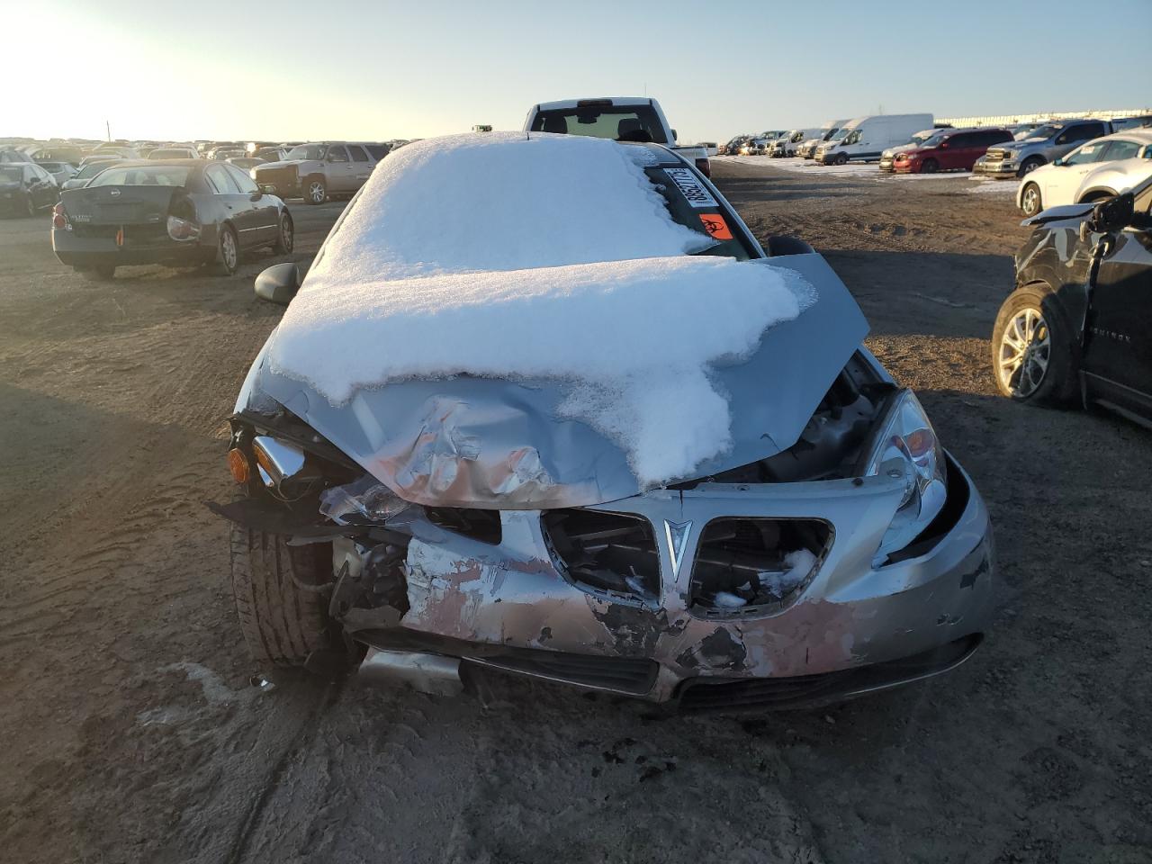 2008 Pontiac G6 Base Серебряный vin: 1G2ZG57B484211475