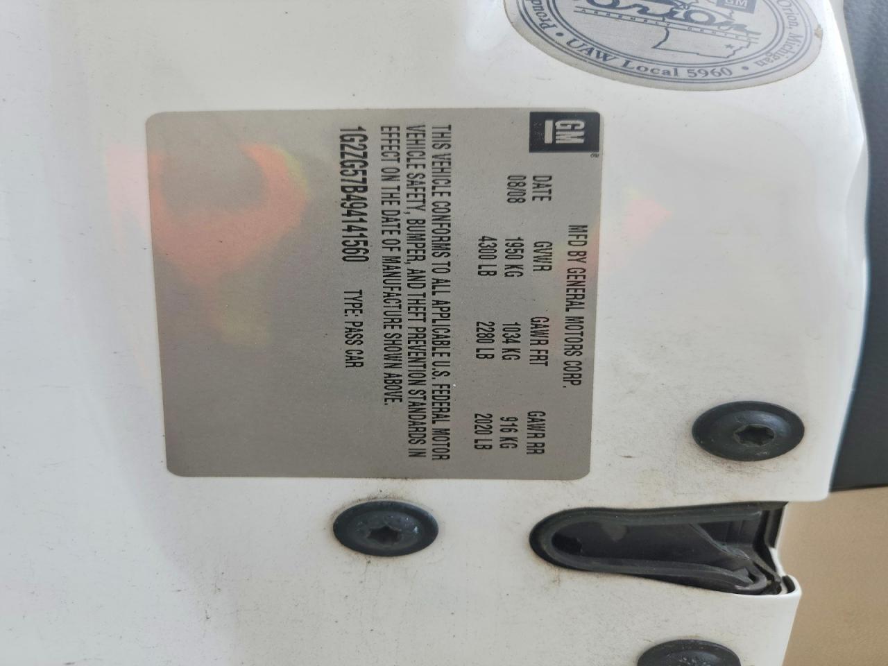 2009 Pontiac G6 White vin: 1G2ZG57B494141560