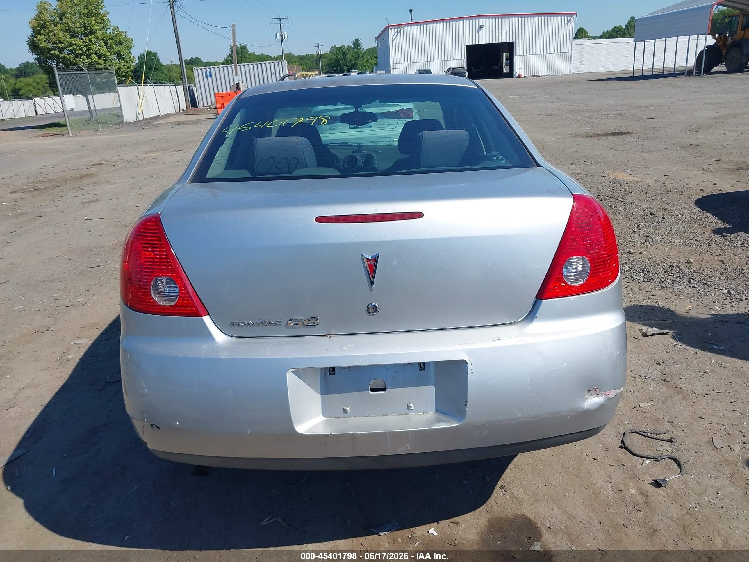 2009 Pontiac G6   Серебряный vin: 1G2ZG57B494170637