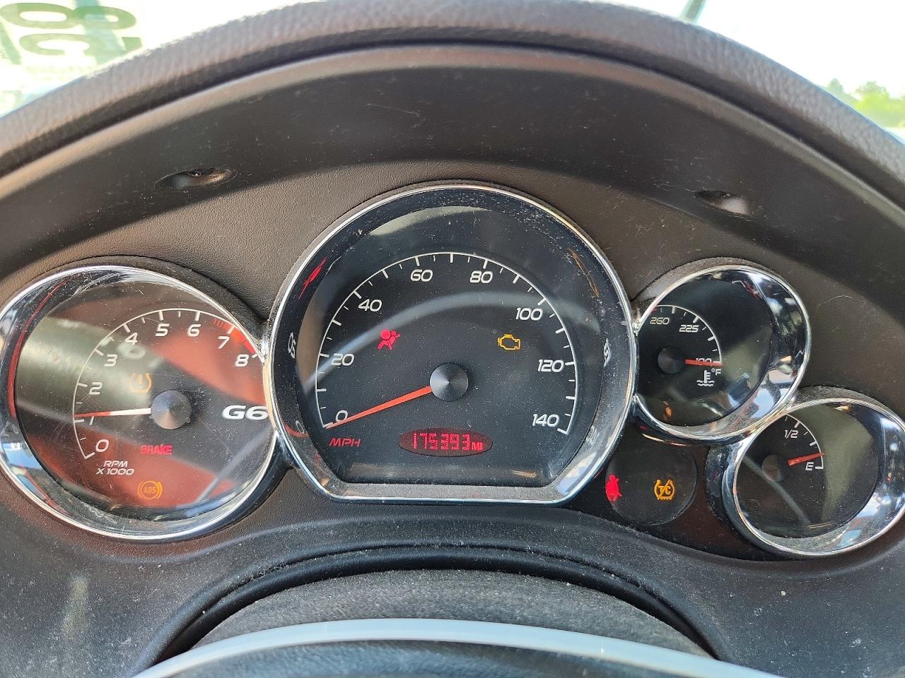 2009 Pontiac G6 Red vin: 1G2ZG57B494212563