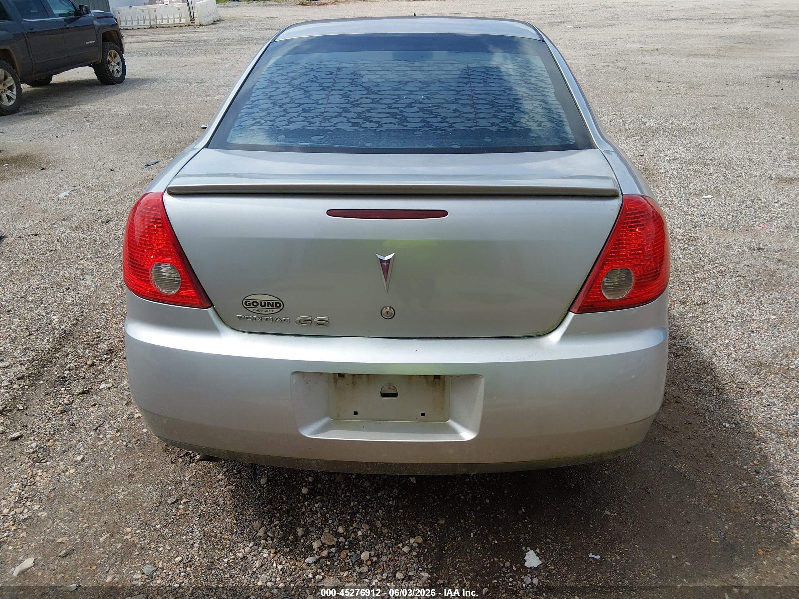 2008 Pontiac G6   Silver vin: 1G2ZG57B584137855