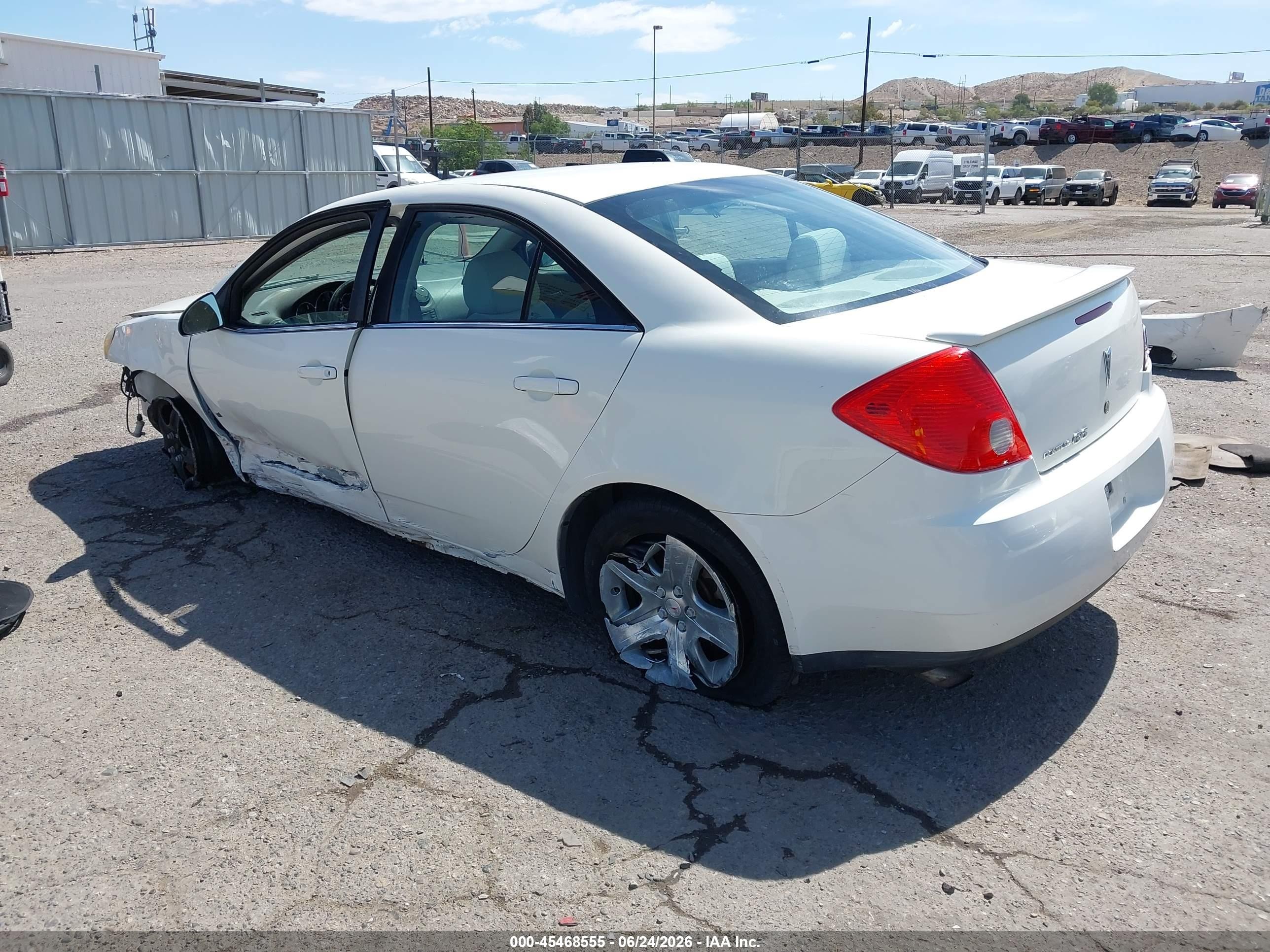 2008 Pontiac G6   White vin: 1G2ZG57B684265084