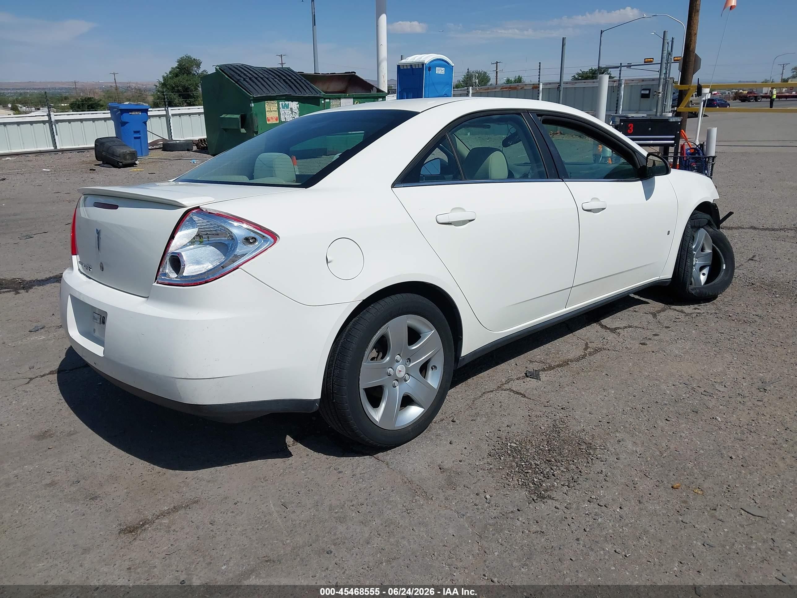 2008 Pontiac G6   White vin: 1G2ZG57B684265084
