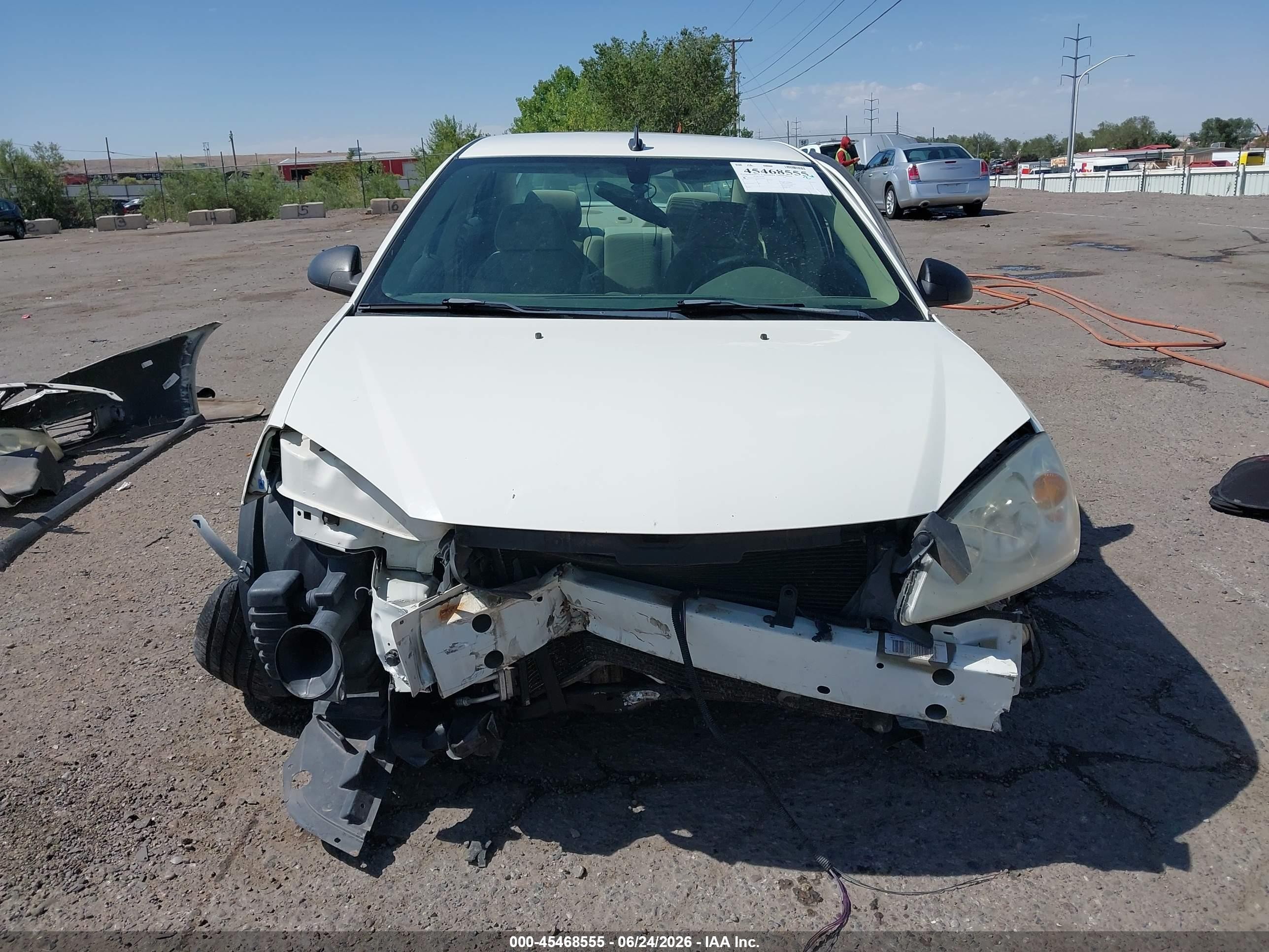 2008 Pontiac G6   White vin: 1G2ZG57B684265084