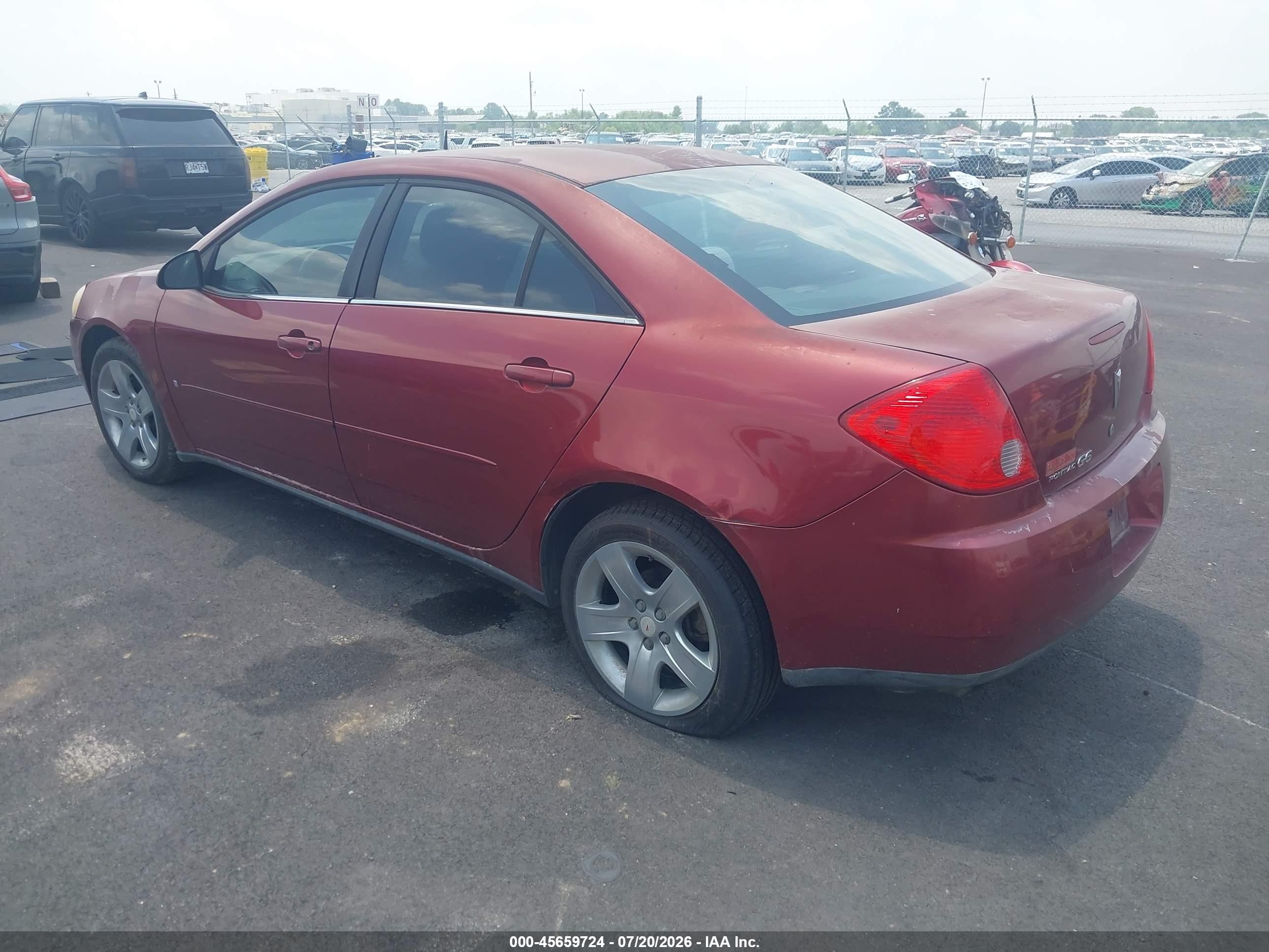 2008 Pontiac G6   Red vin: 1G2ZG57B784114321