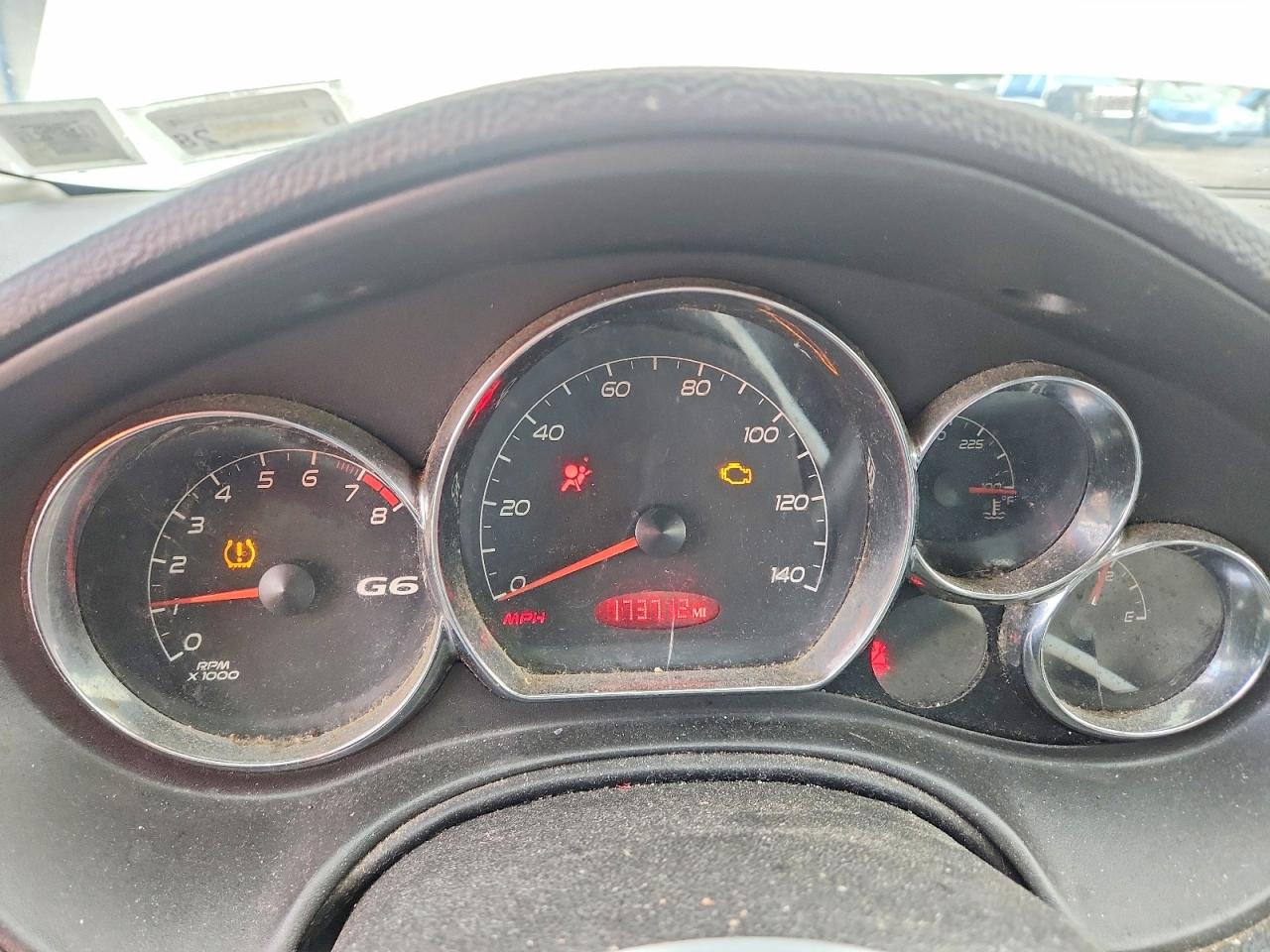 2008 Pontiac G6 Base Red vin: 1G2ZG57B784117445
