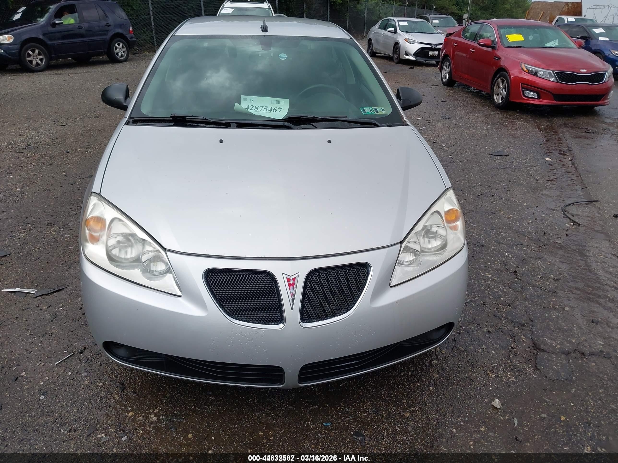 2009 Pontiac G6   Silver vin: 1G2ZG57B794223766