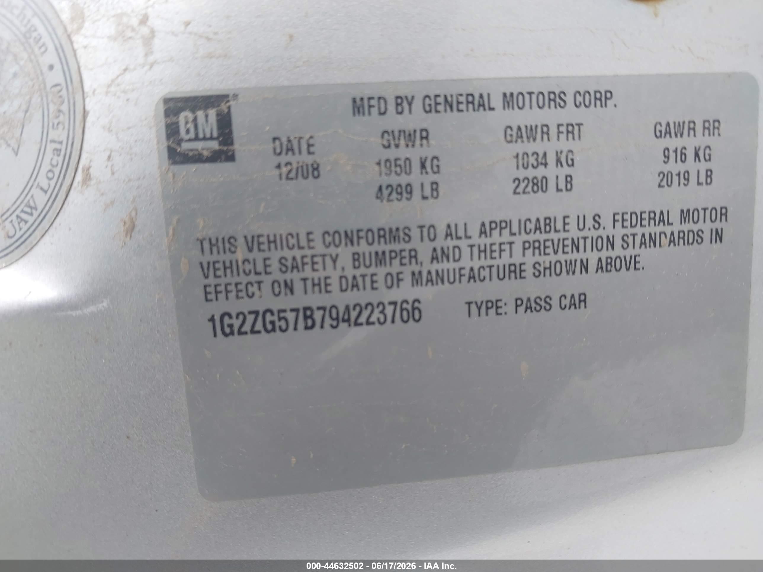 2009 Pontiac G6   Silver vin: 1G2ZG57B794223766