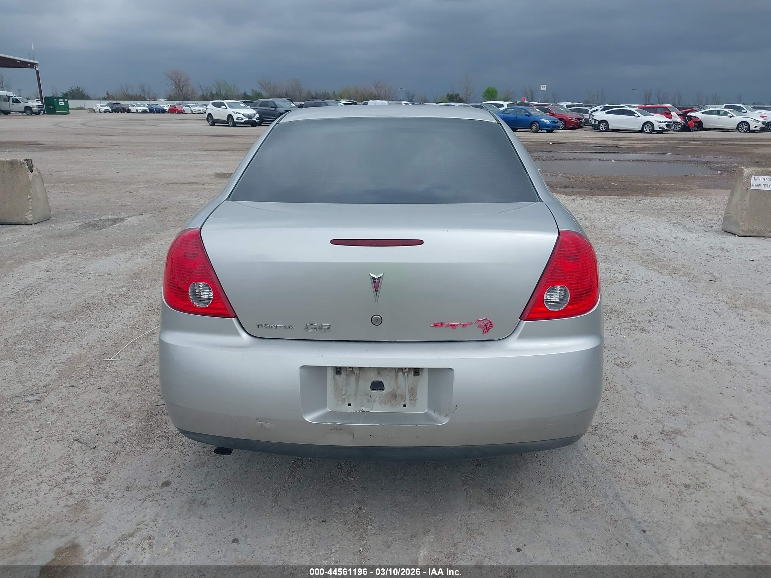 2008 Pontiac G6   Серебряный vin: 1G2ZG57B884191862