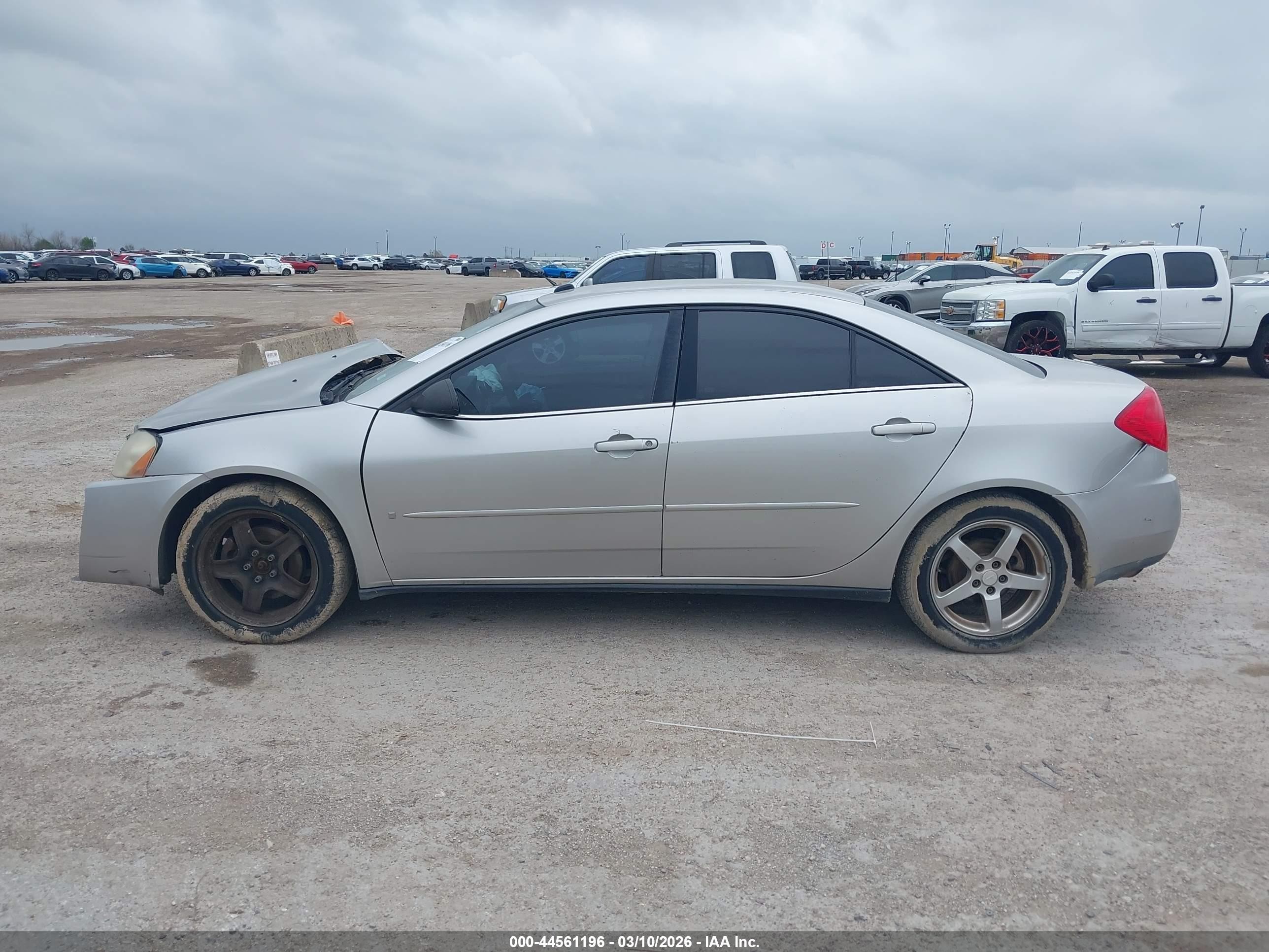 2008 Pontiac G6   Серебряный vin: 1G2ZG57B884191862
