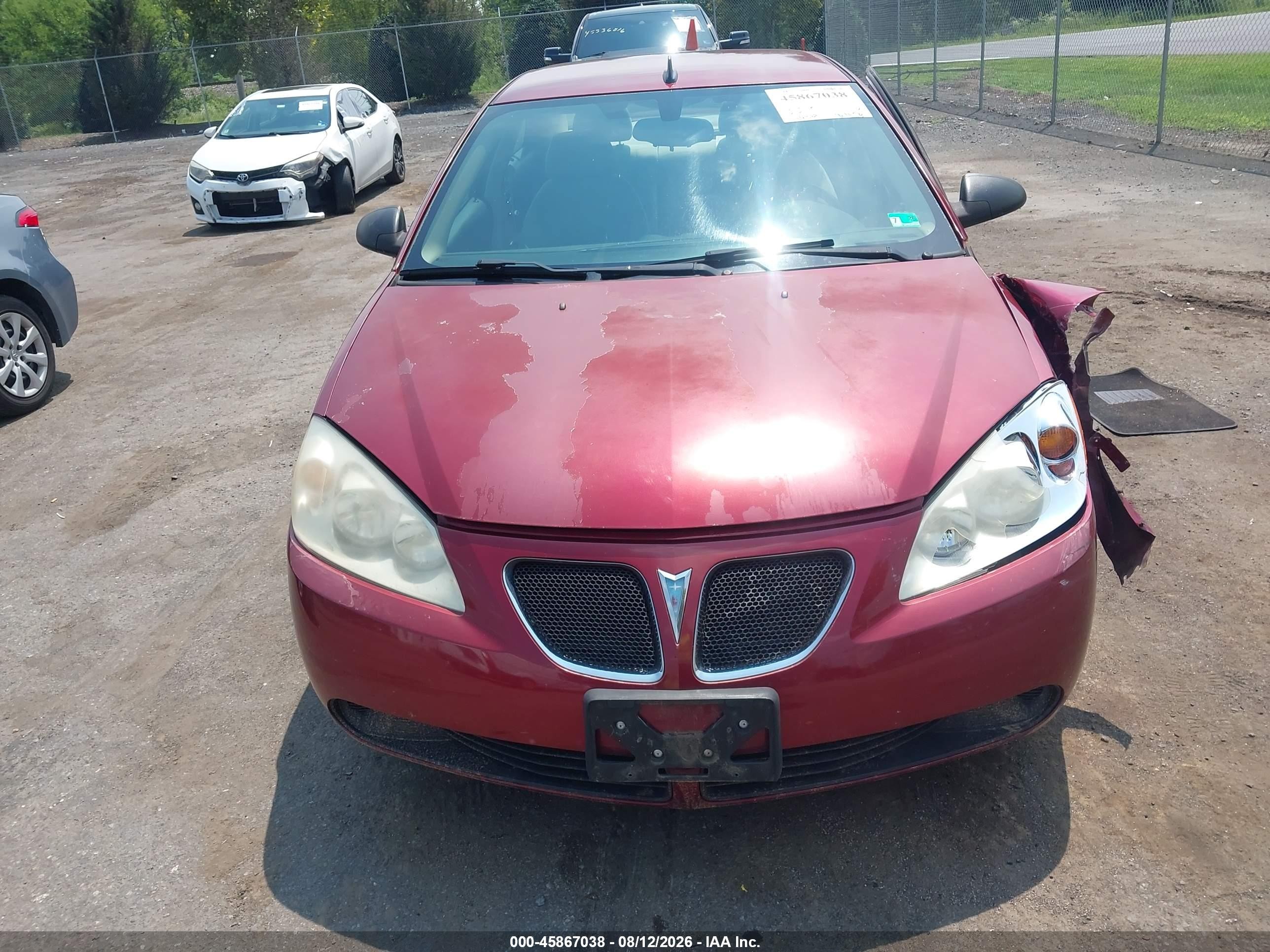 2009 Pontiac G6   Red vin: 1G2ZG57B894158846