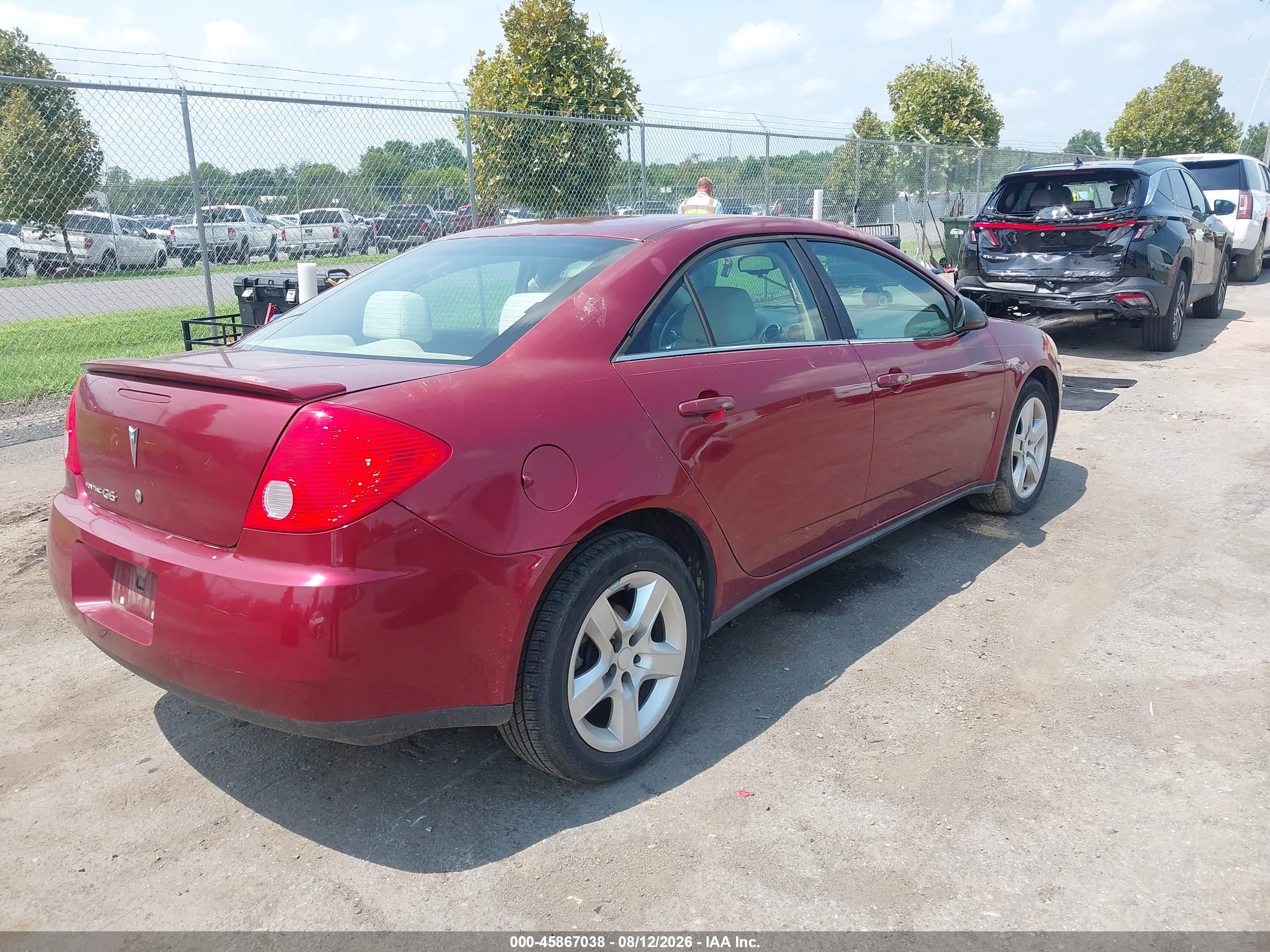 2009 Pontiac G6   Red vin: 1G2ZG57B894158846