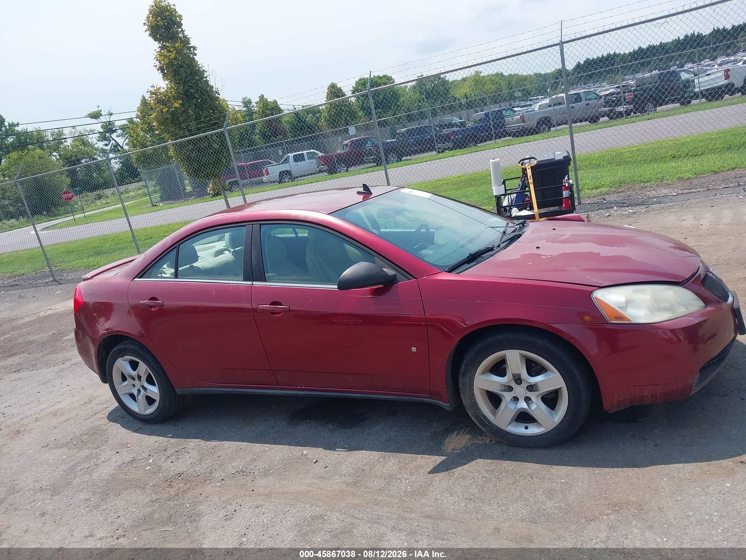 2009 Pontiac G6   Red vin: 1G2ZG57B894158846