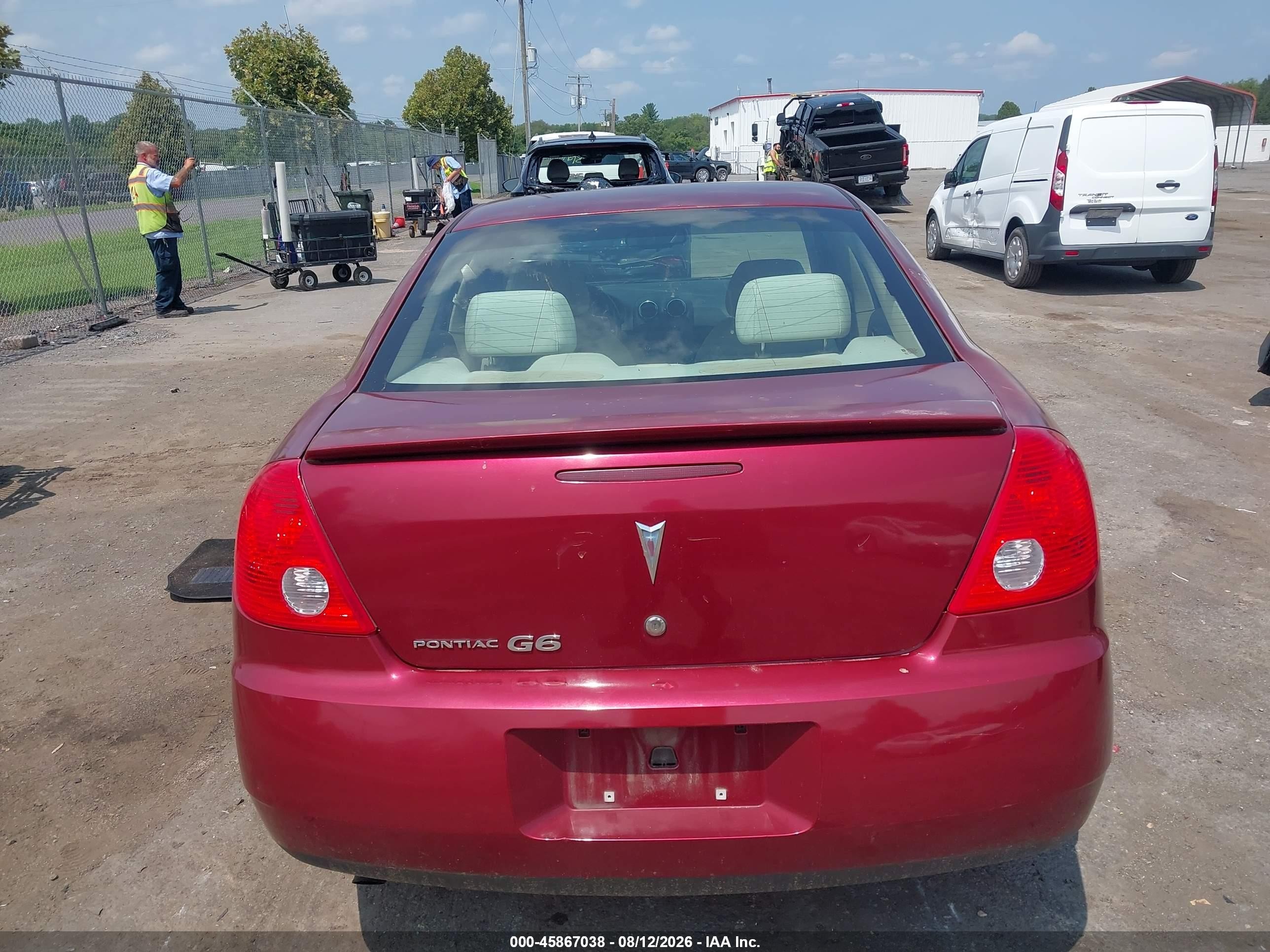 2009 Pontiac G6   Red vin: 1G2ZG57B894158846