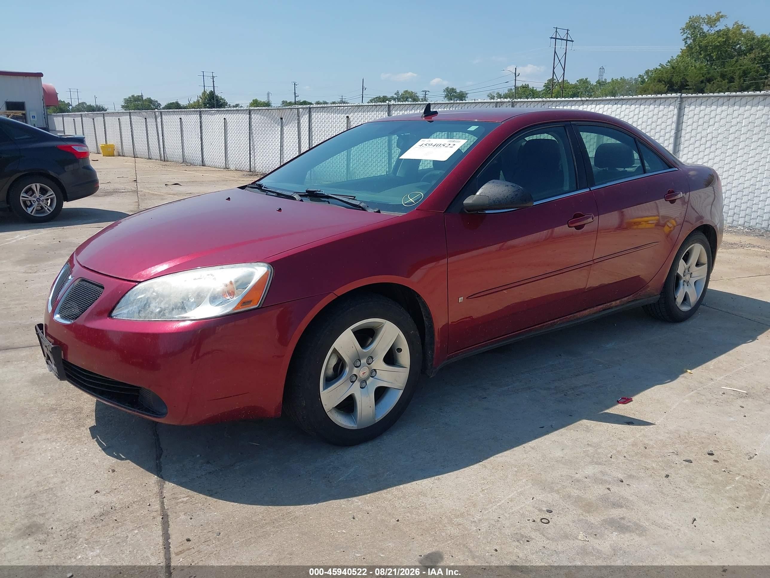 2009 Pontiac G6   Red vin: 1G2ZG57B894211156