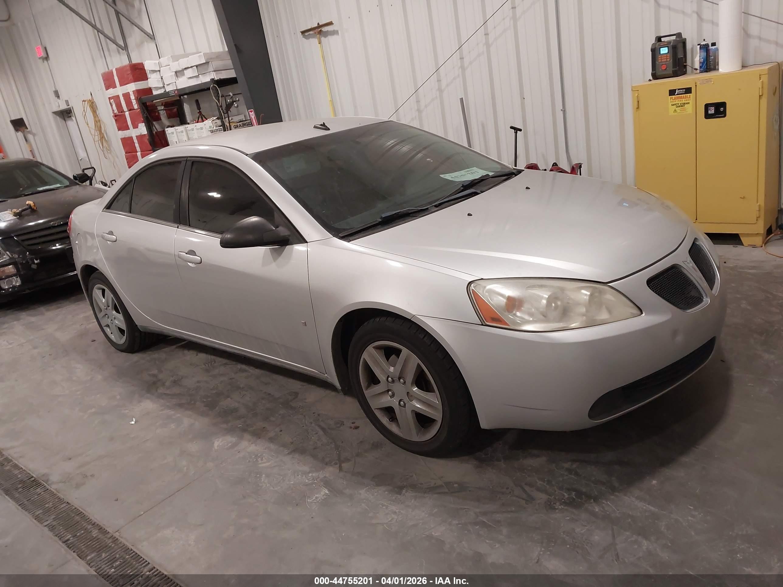 2009 Pontiac G6   Silver vin: 1G2ZG57B894212100