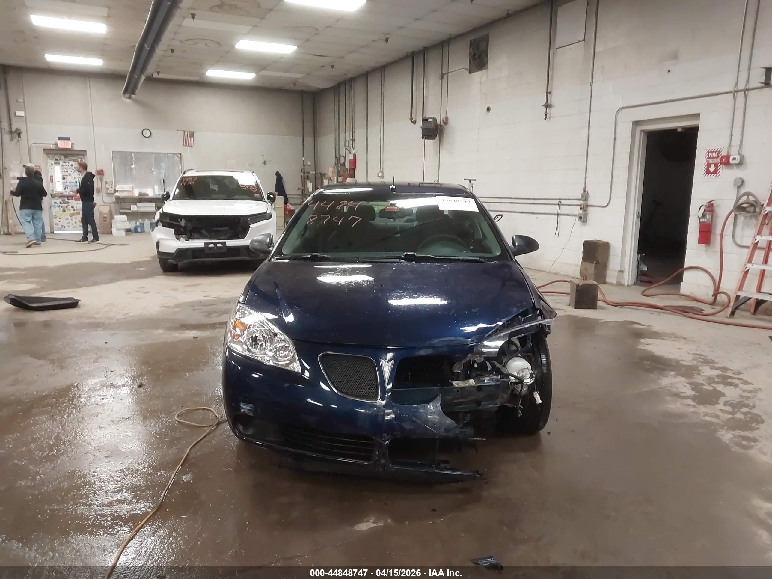 2008 Pontiac G6   Blue vin: 1G2ZG57B984145991