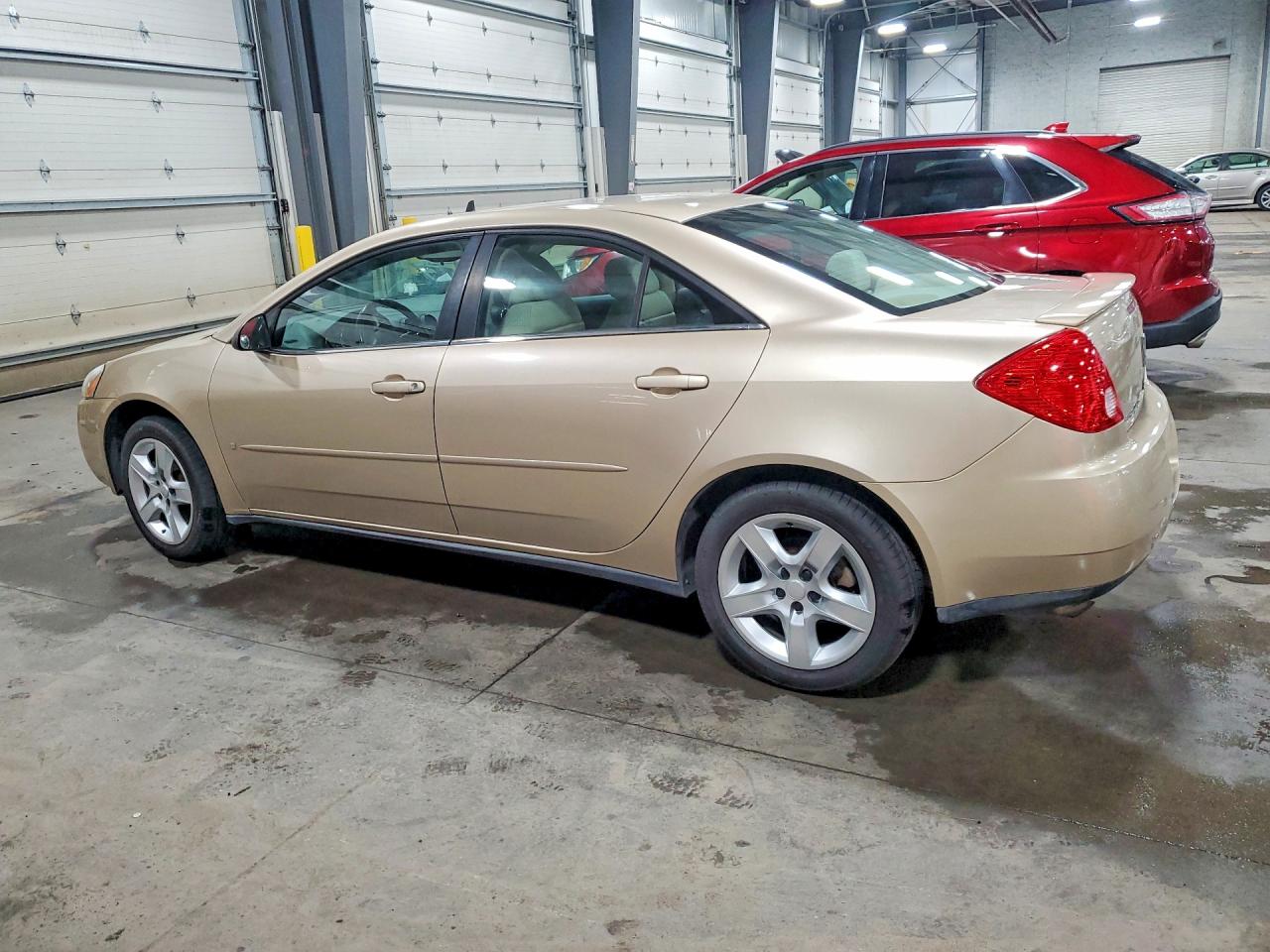 2008 Pontiac G6 Base Tan vin: 1G2ZG57B984175590