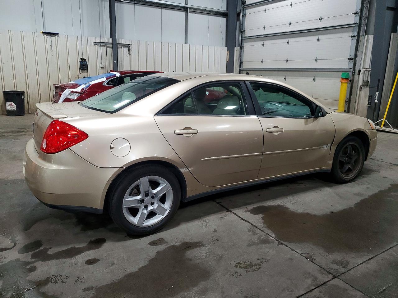 2008 Pontiac G6 Base Tan vin: 1G2ZG57B984175590