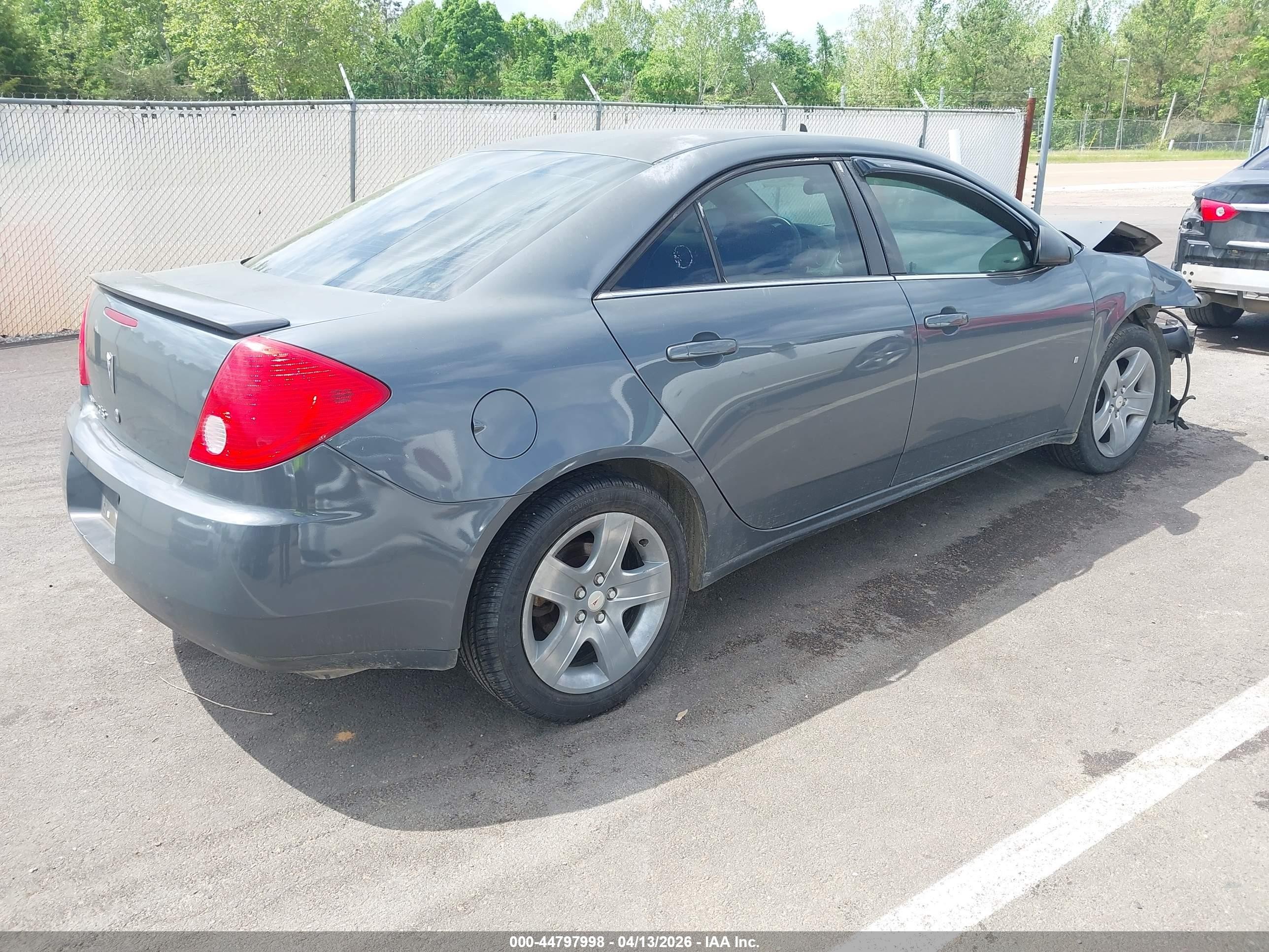 2009 Pontiac G6   Gray vin: 1G2ZG57B994142042