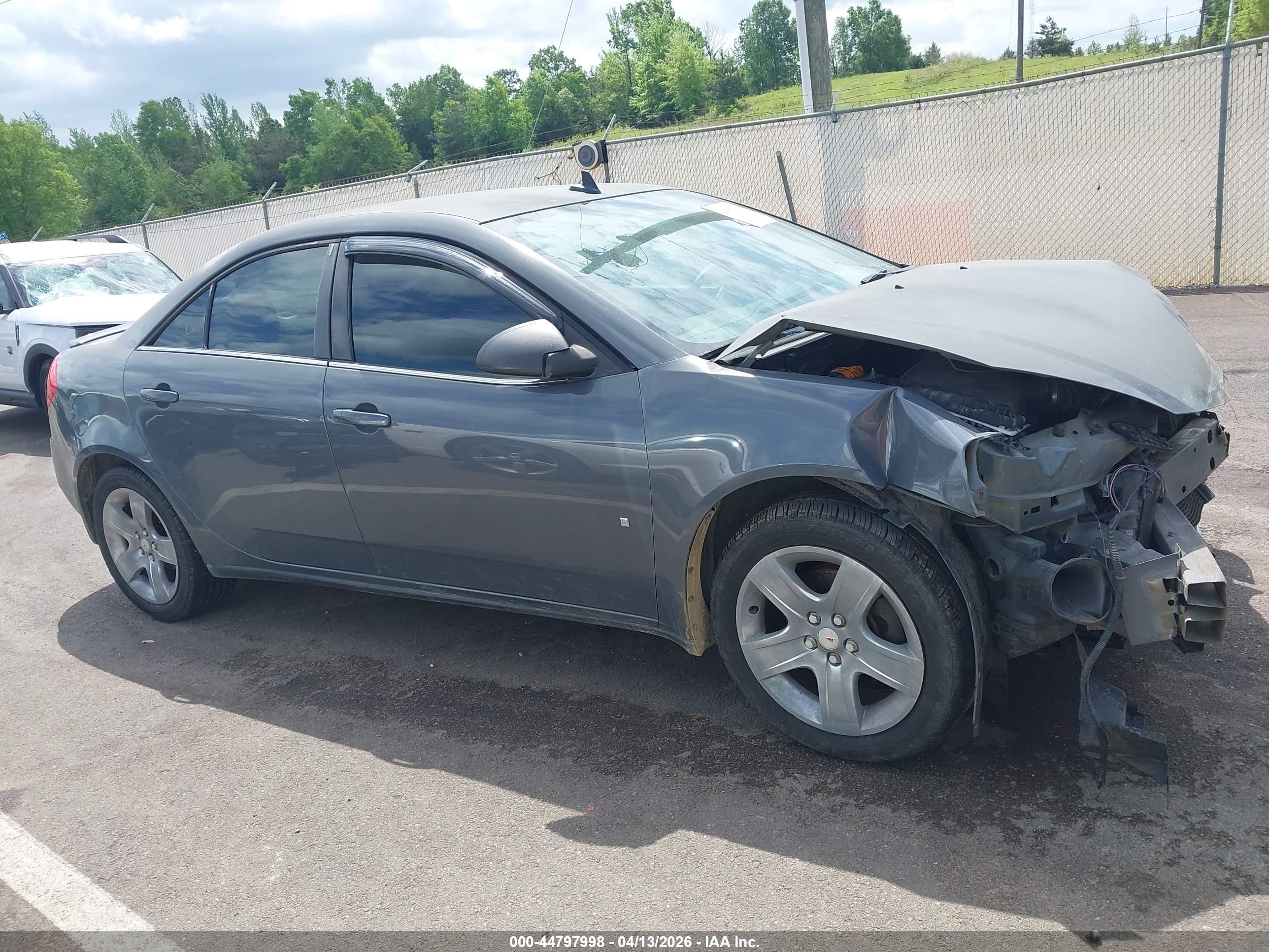 2009 Pontiac G6   Gray vin: 1G2ZG57B994142042