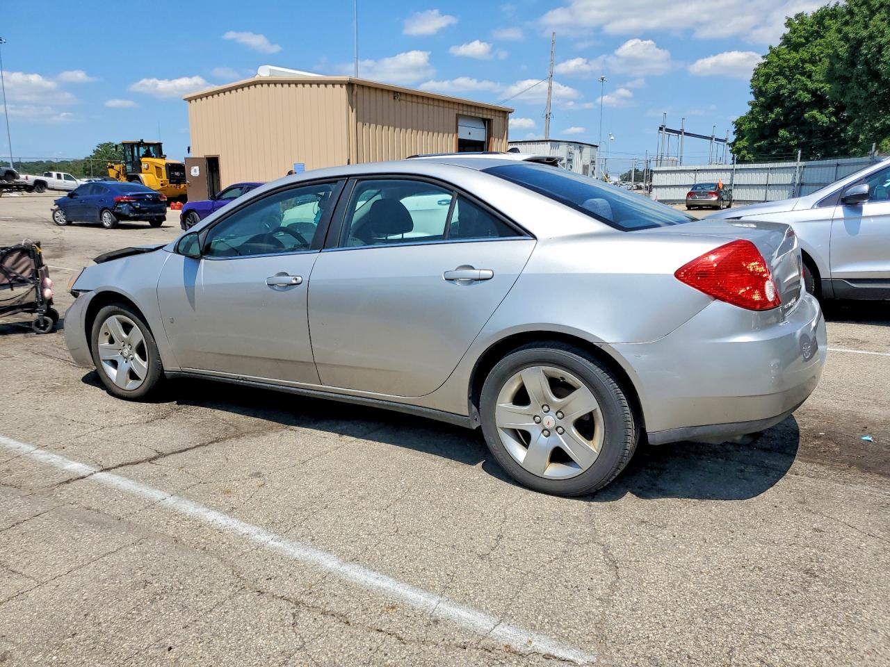 2008 Pontiac G6 Base Silver vin: 1G2ZG57BX84232136