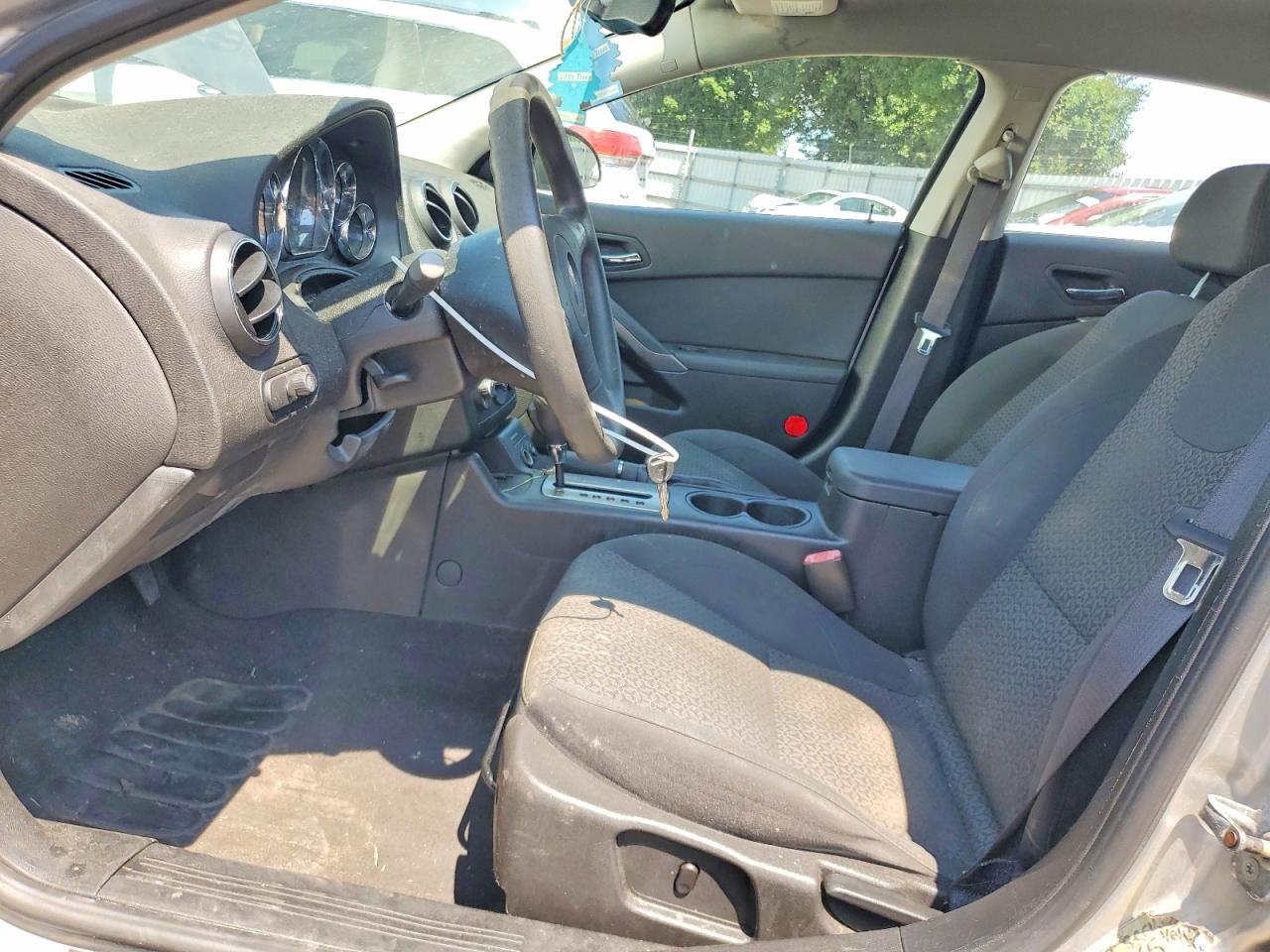 2008 Pontiac G6 Base Silver vin: 1G2ZG57BX84232136